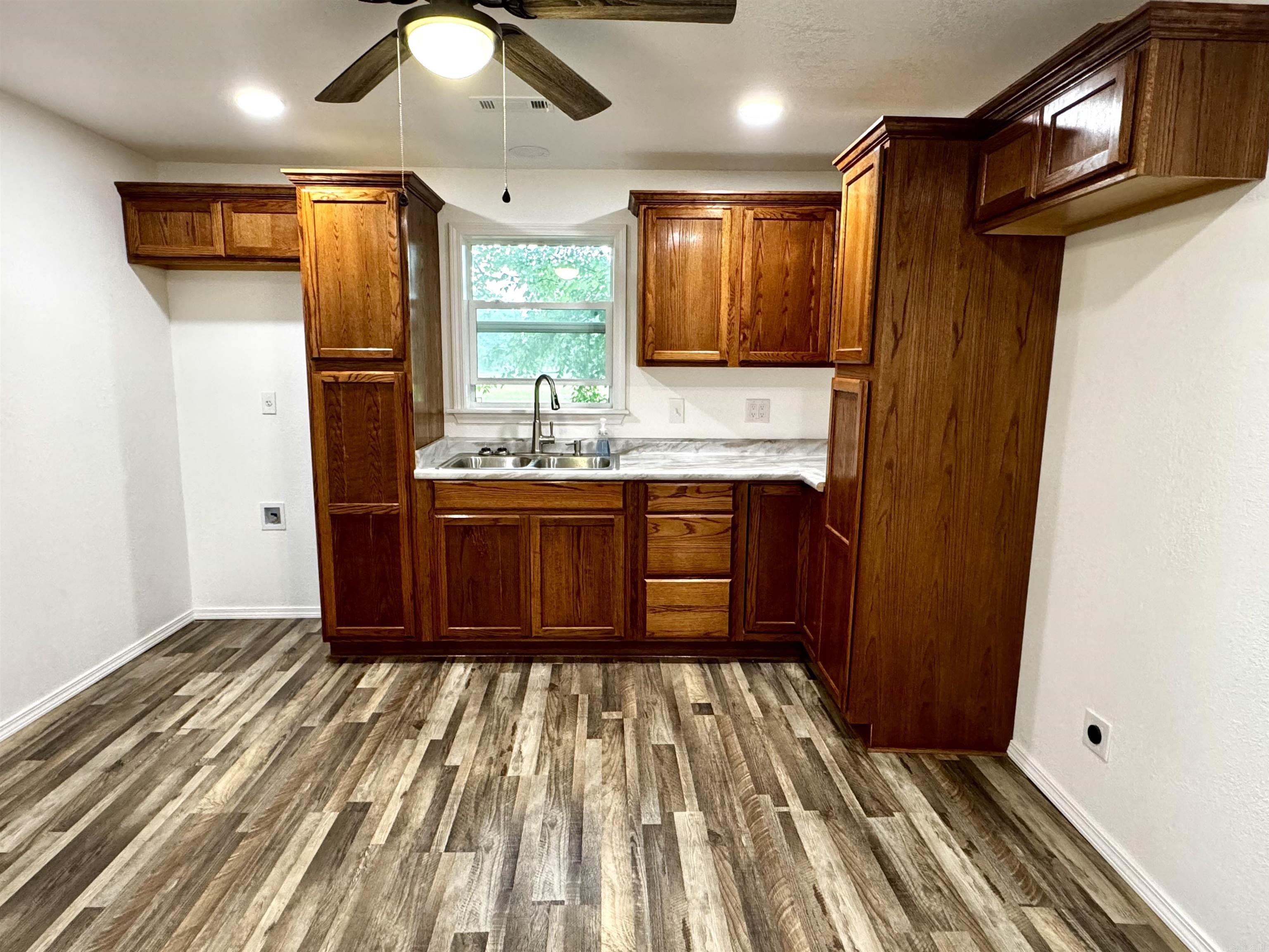 208 11Th St  Scranton, AR