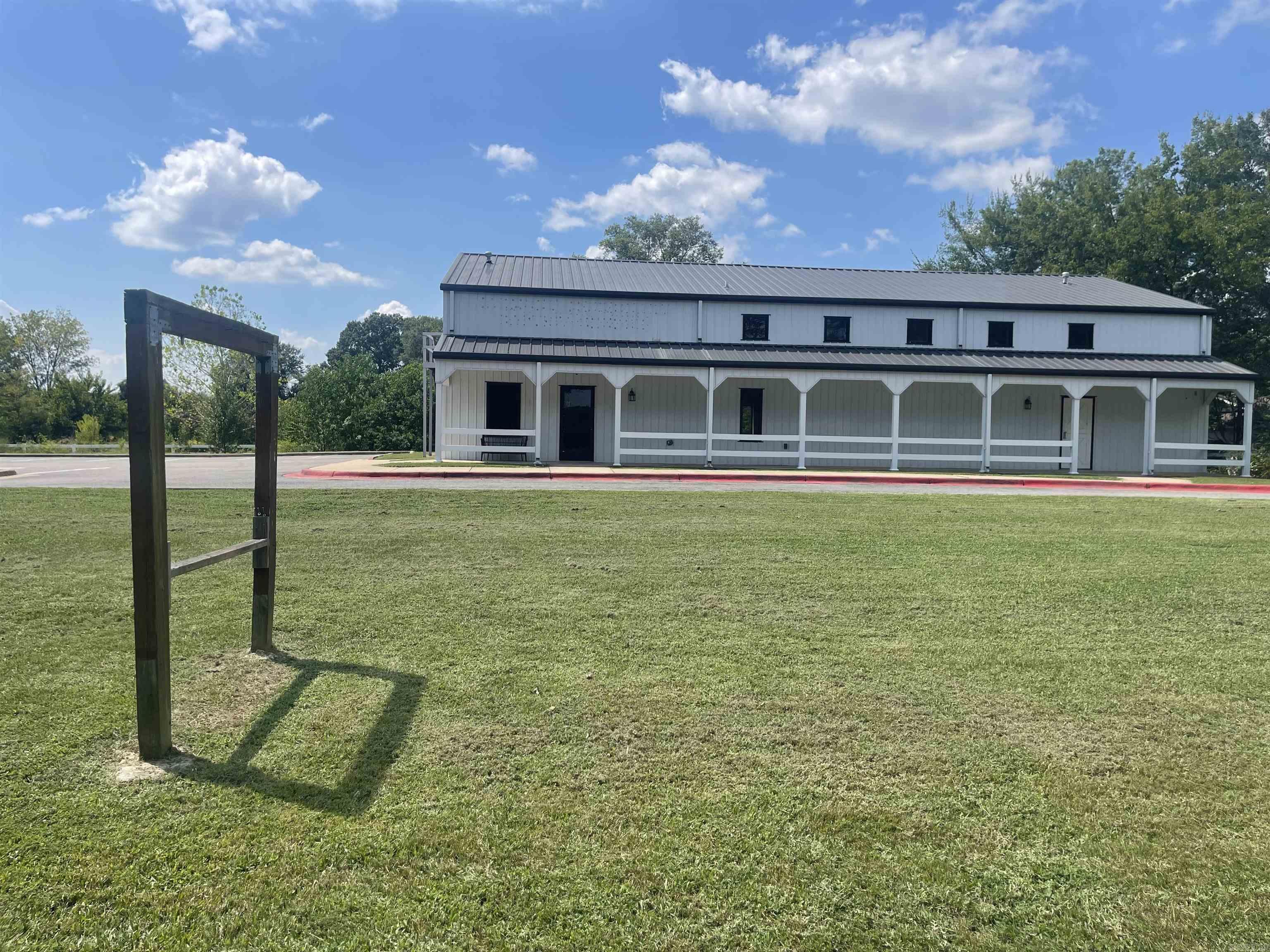 221 E German  Conway, AR