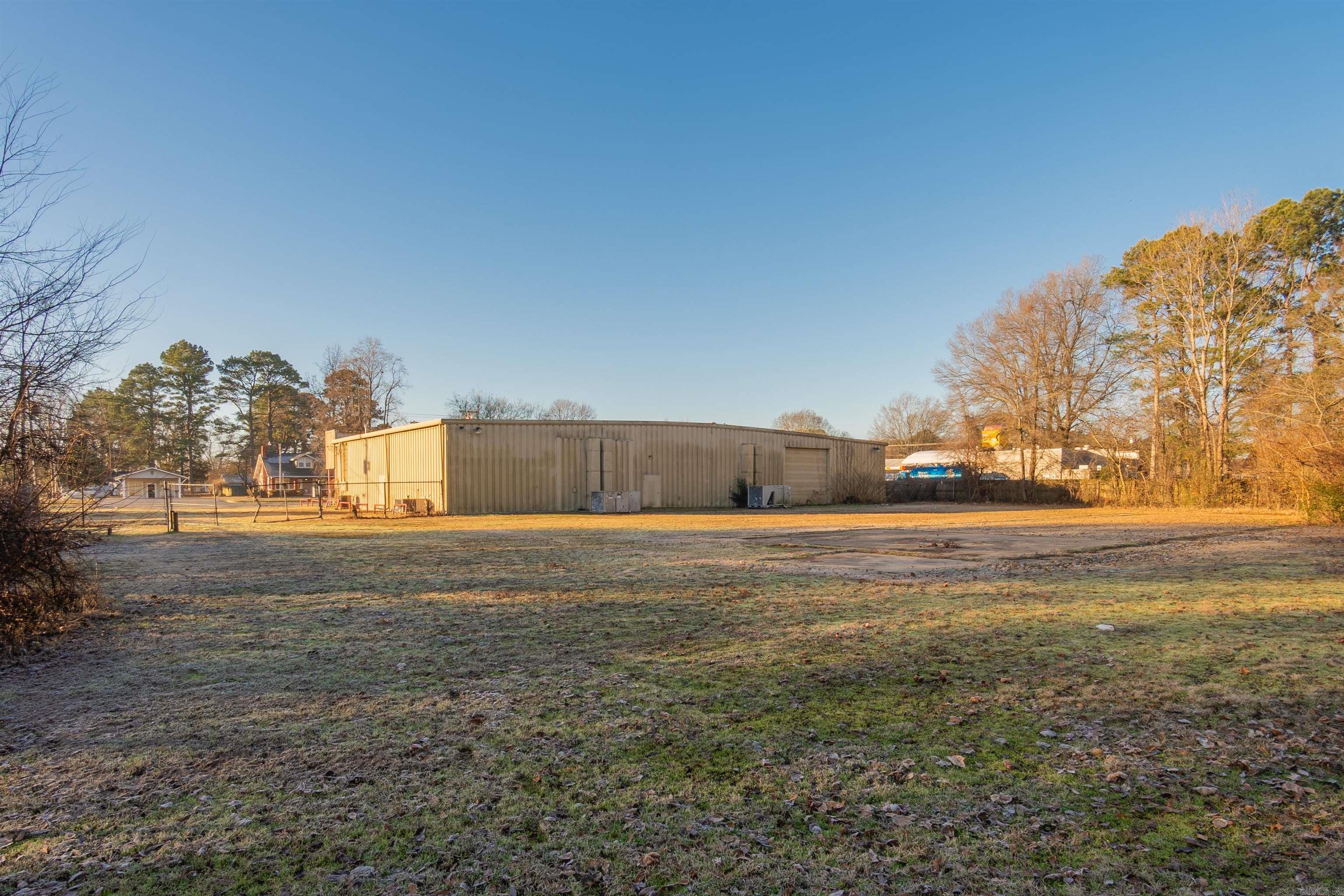 1005 E Fordyce  England, AR