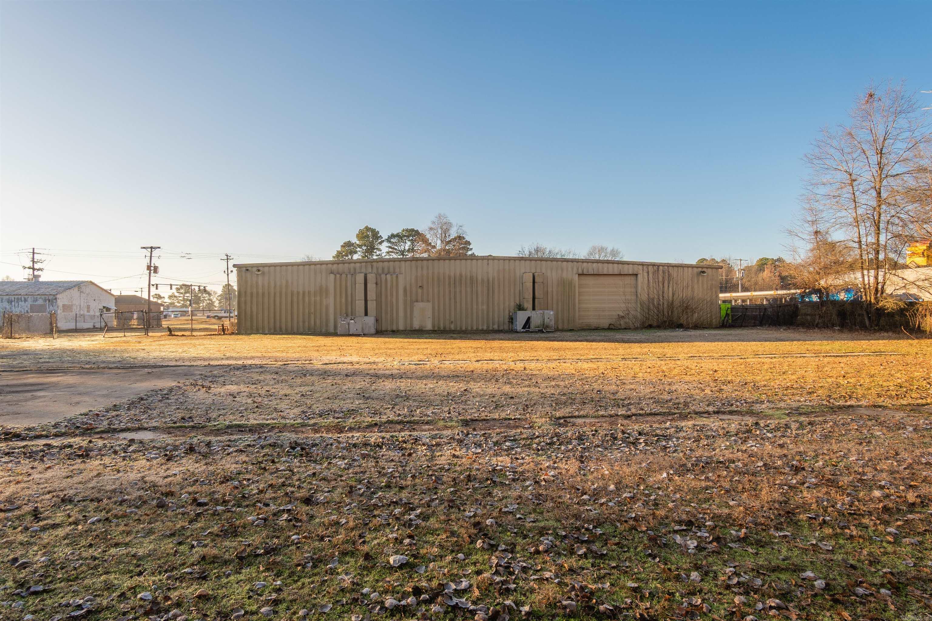 1005 E Fordyce  England, AR