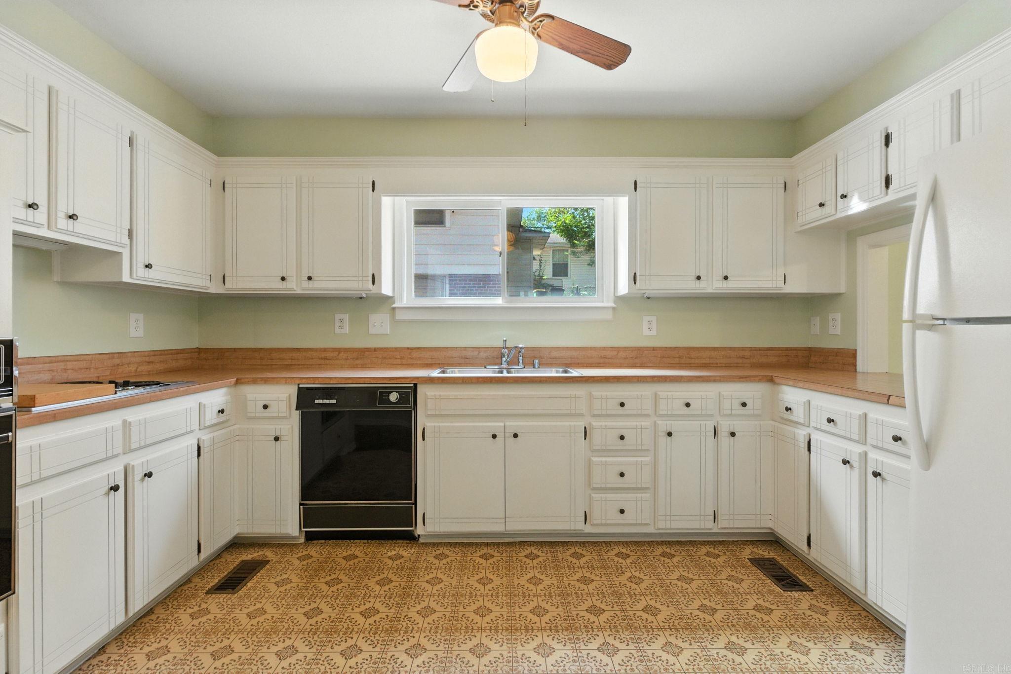 5604 I Street Little Rock, AR 72205