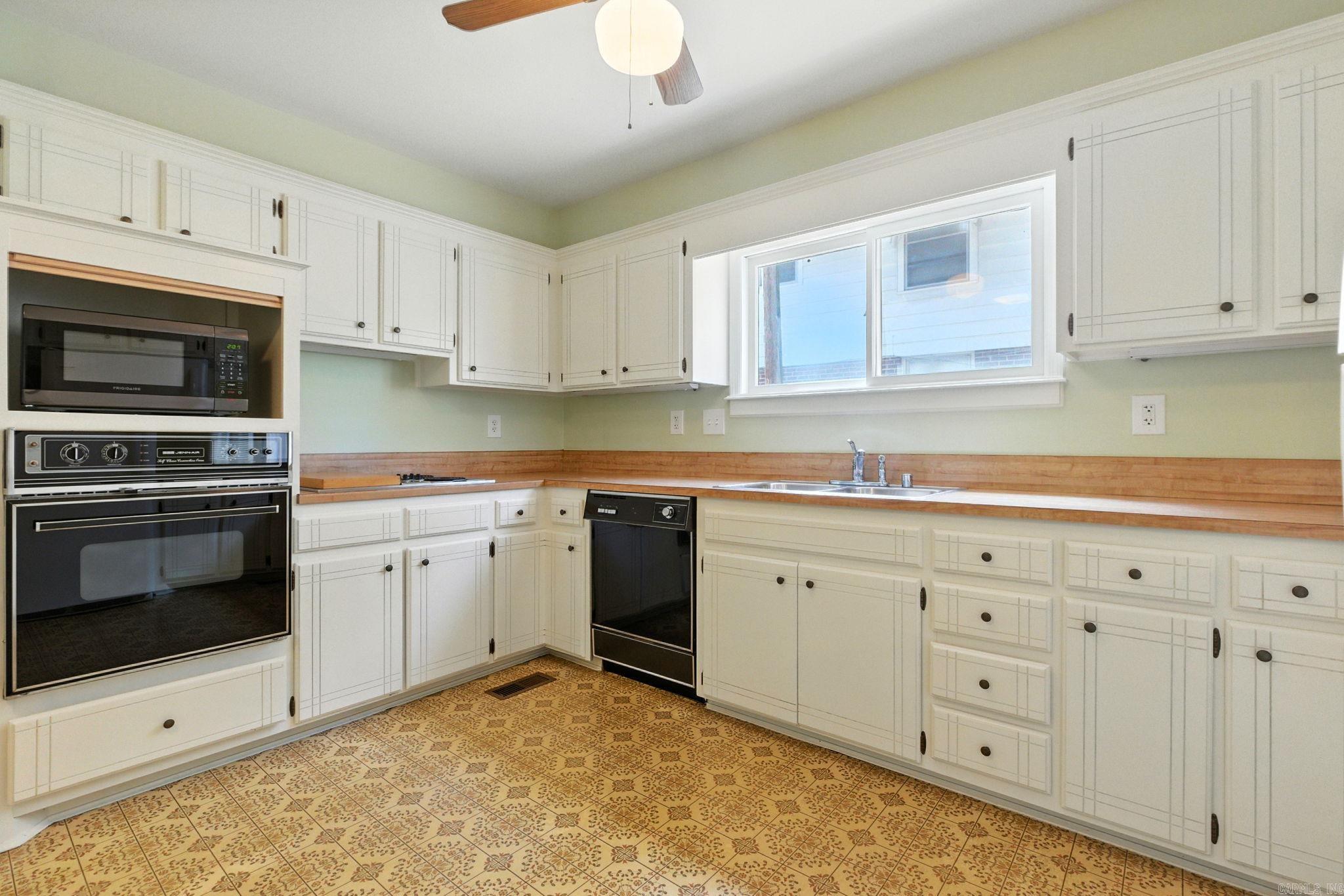 5604 I Street Little Rock, AR 72205