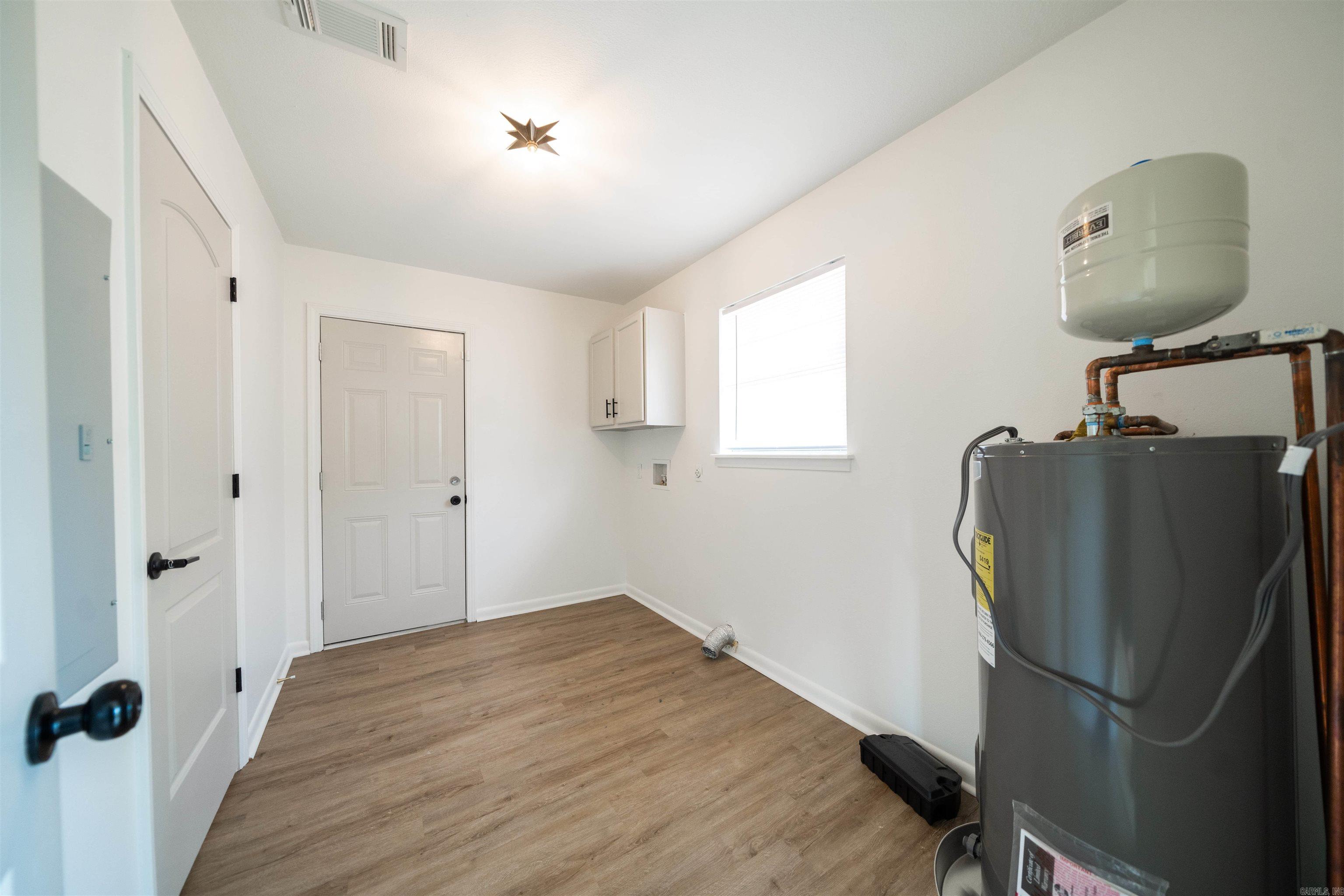 1630 S Donaghey  Conway, AR