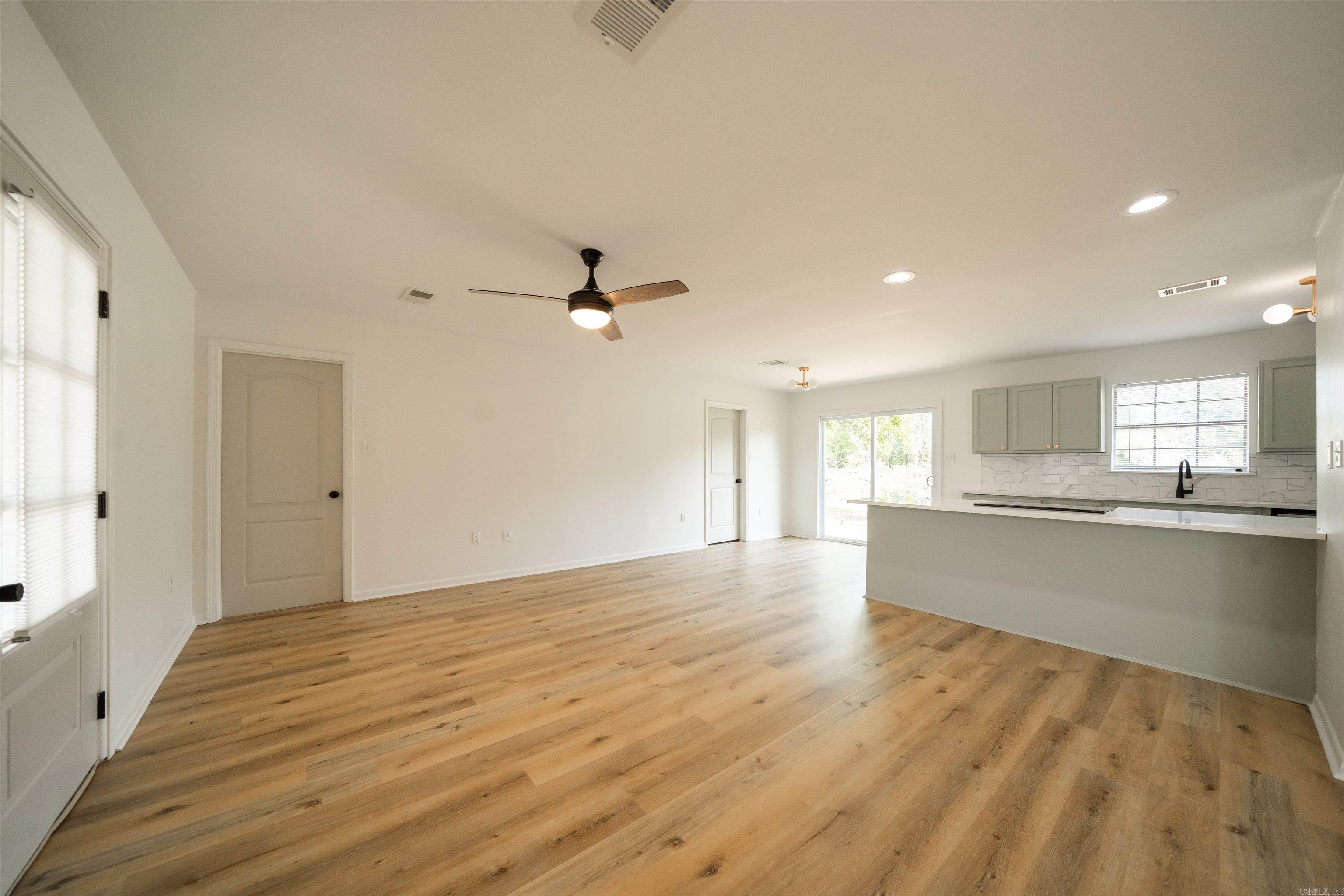 1630 S Donaghey  Conway, AR