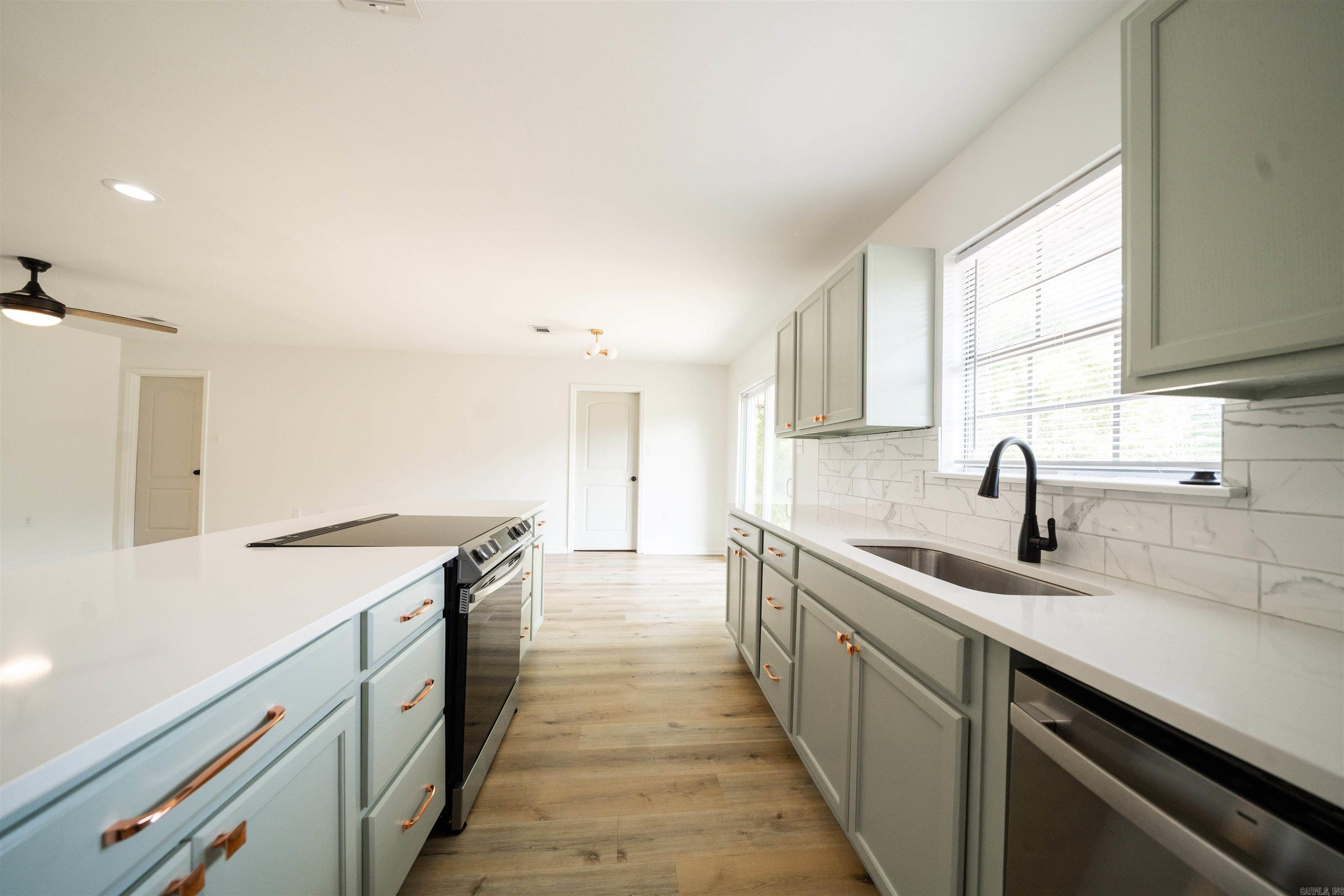 1630 S Donaghey  Conway, AR