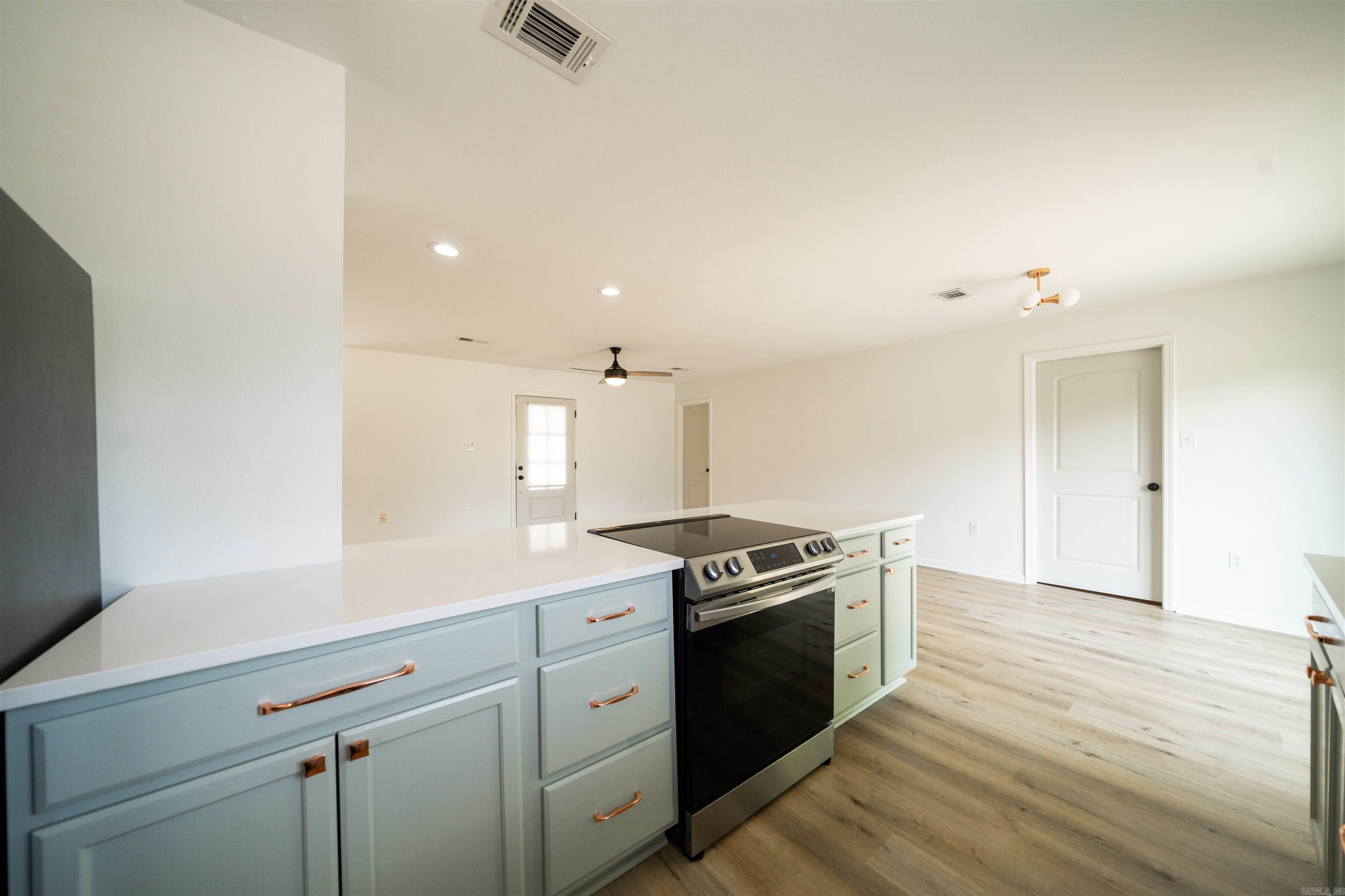 1630 S Donaghey  Conway, AR