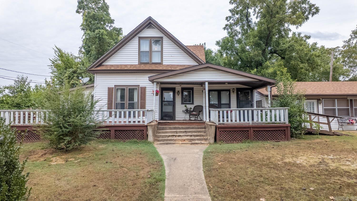 202 W 3rd Street  Hardy, AR