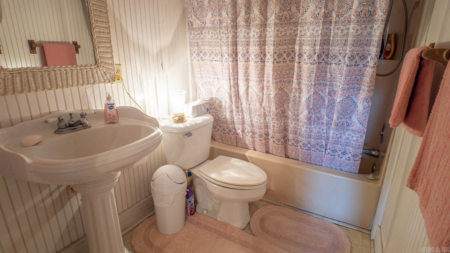 202 W 3rd Street  Hardy, AR