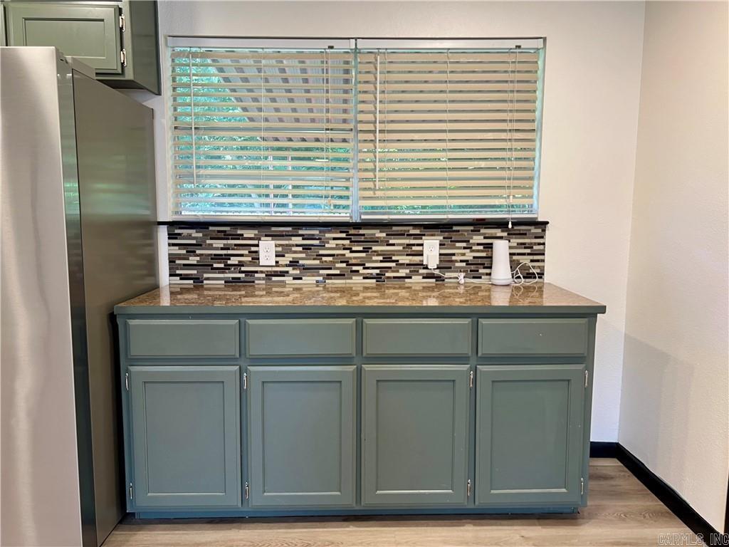 217 Cloos Circle Dr  Ozark, AR