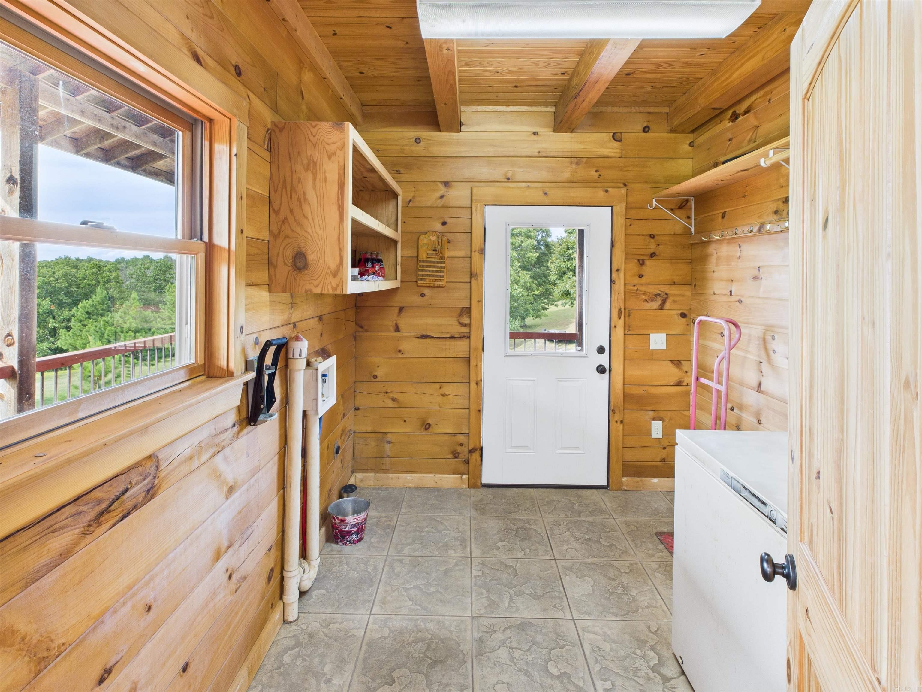 9178 Deer  Harrison, AR