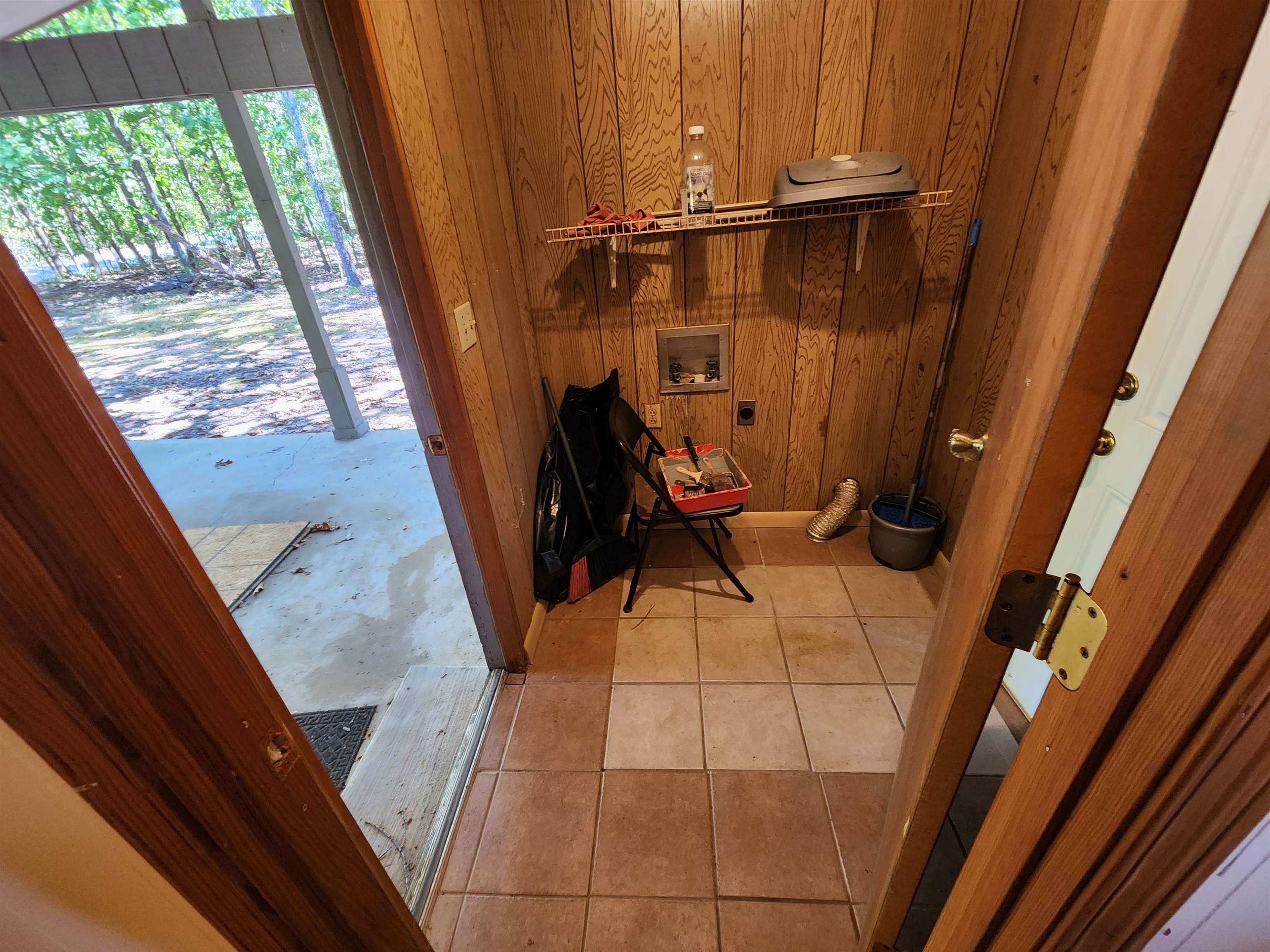 36 Mena  Cherokee Village, AR