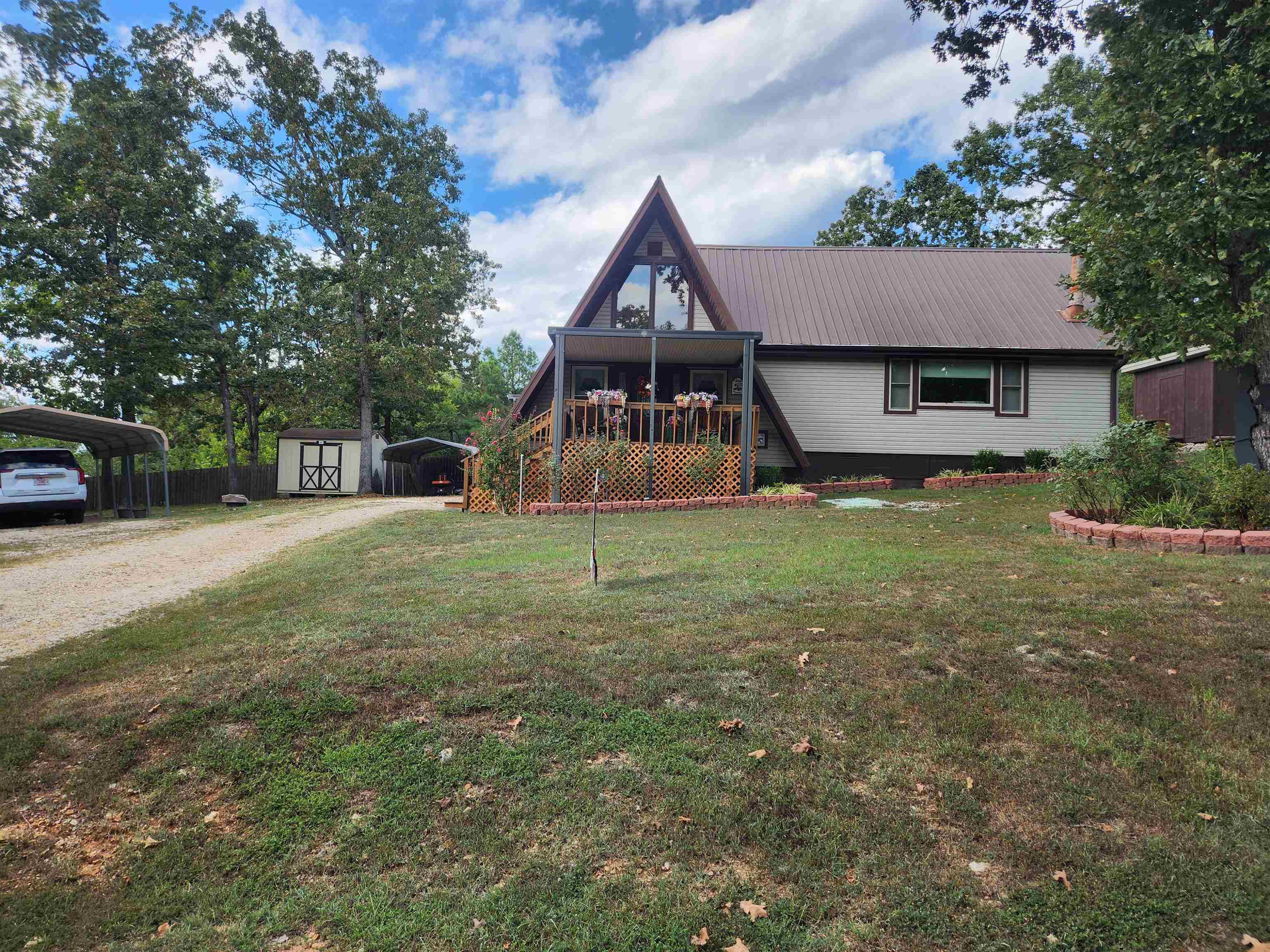 46 Crossroads  Highland, AR