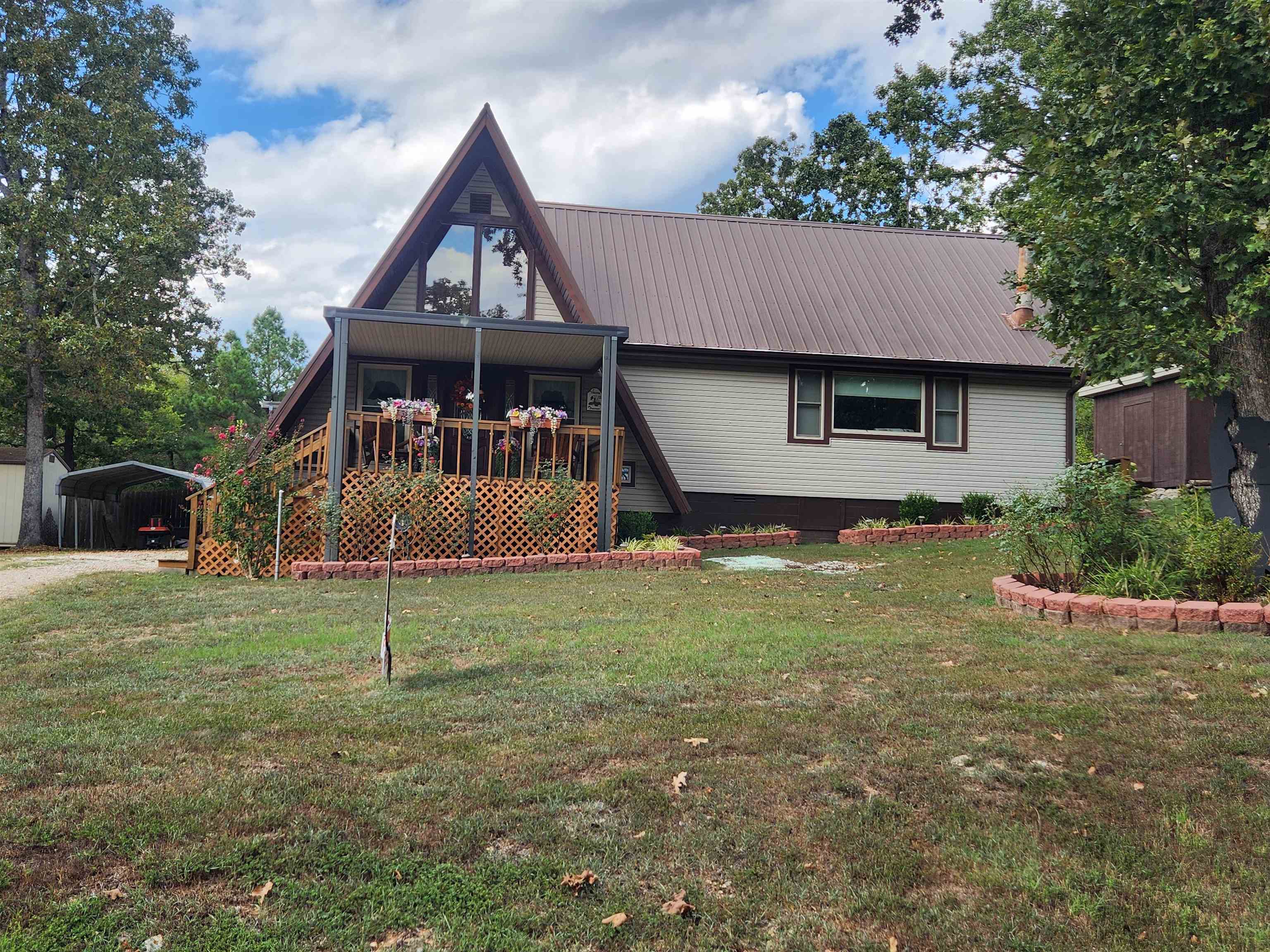 46 Crossroads  Highland, AR