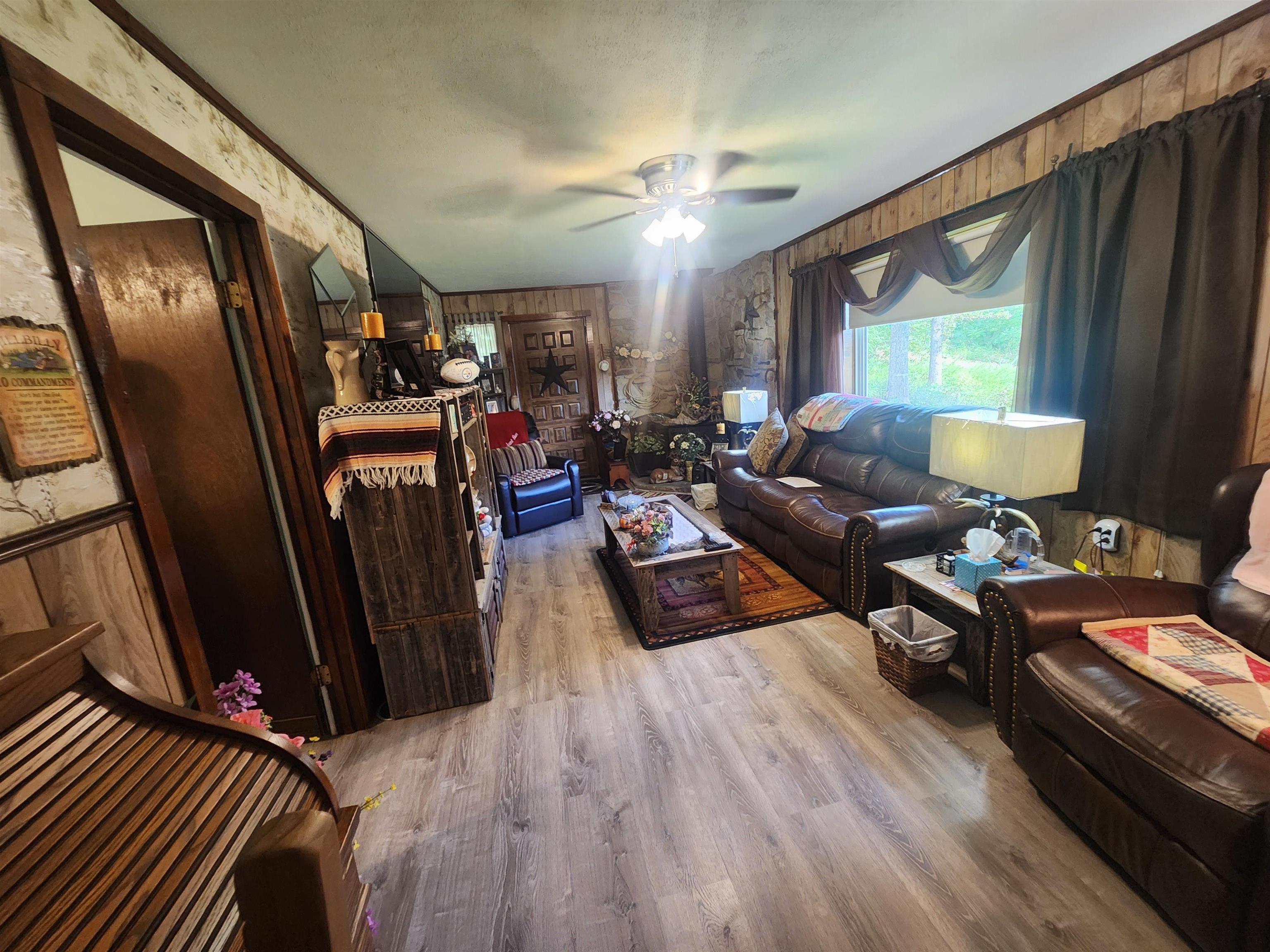 46 Crossroads  Highland, AR