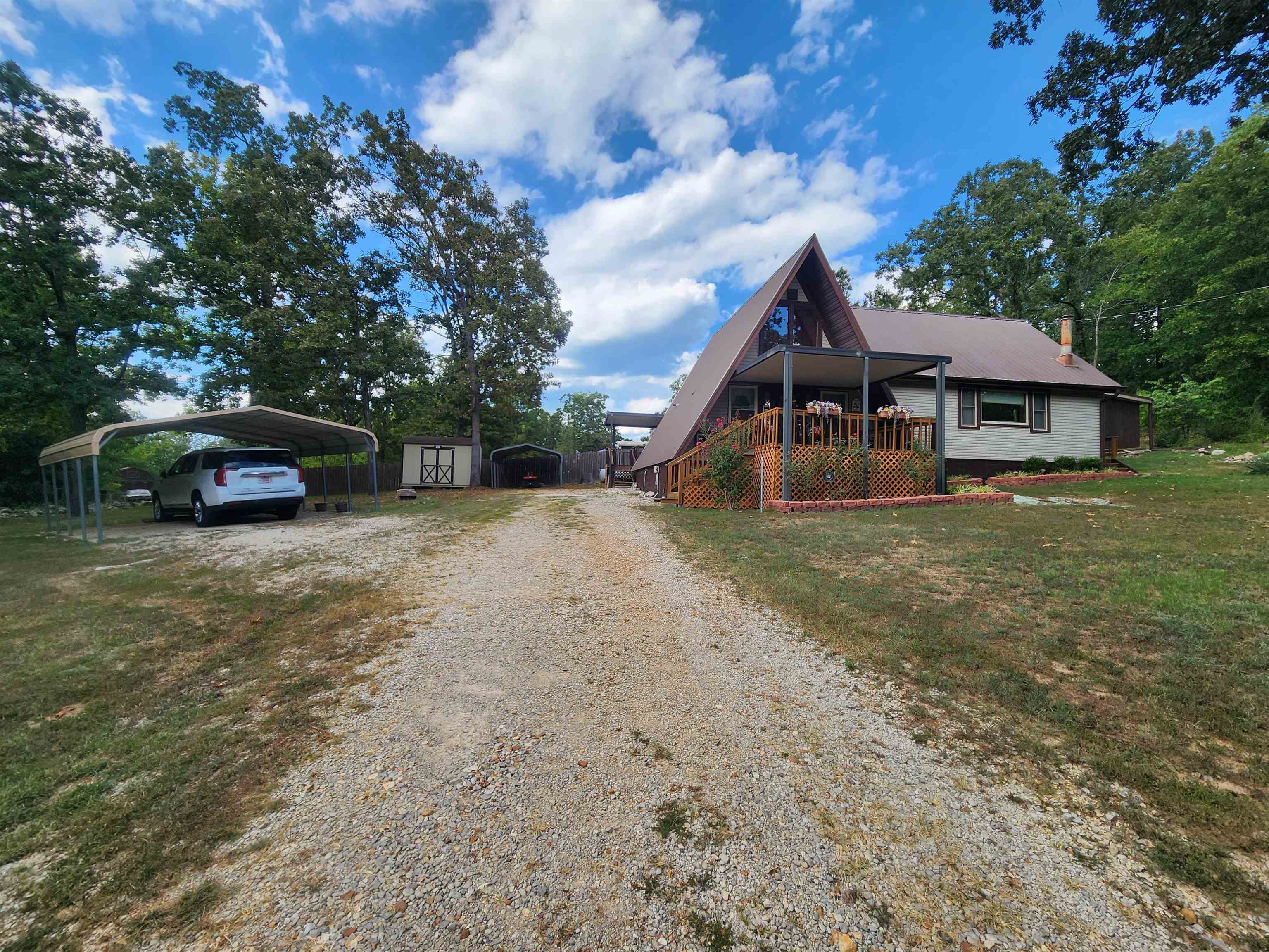 46 Crossroads  Highland, AR