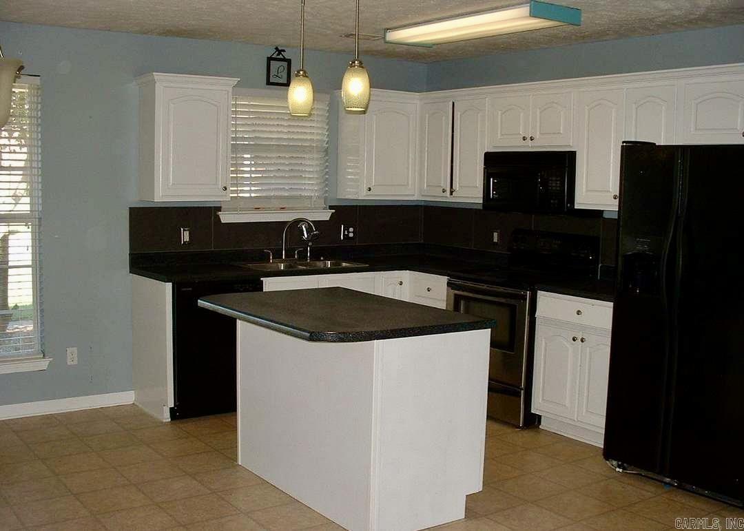 2705 mackenzie Conway, AR 72034