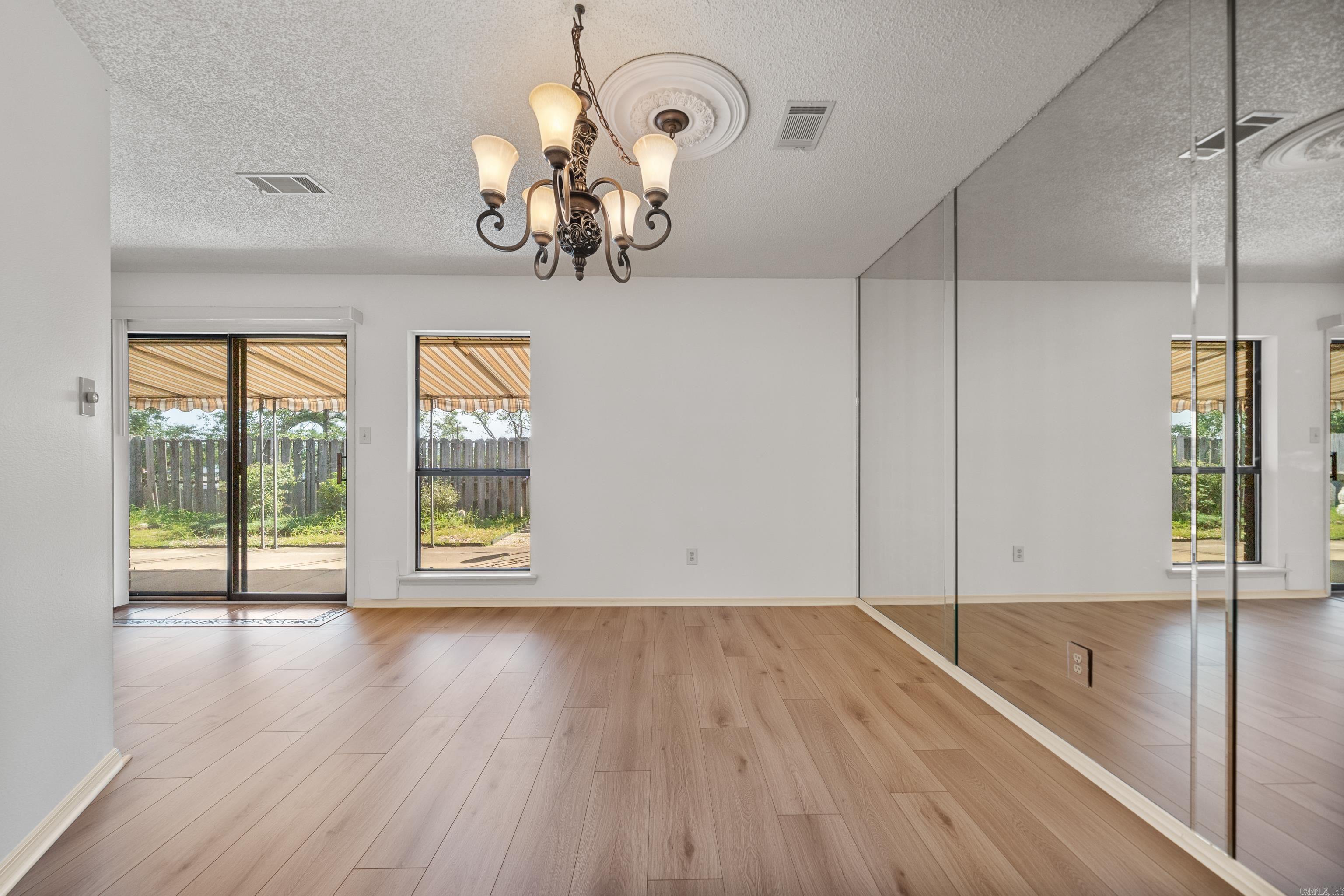 124 Corporate Ter Hot Springs, AR 71913