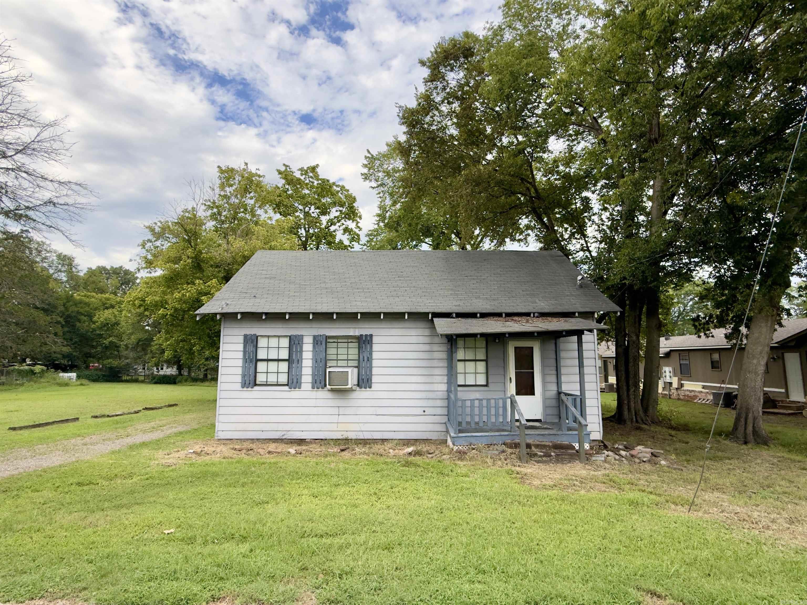 188 W Water Street Dover, AR 72837