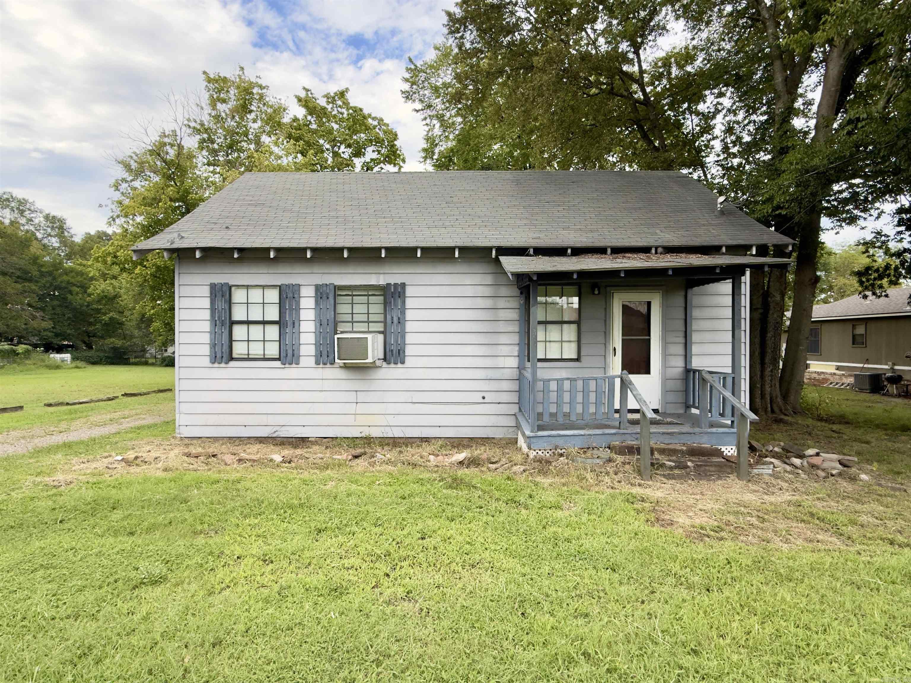 188 W Water Street Dover, AR 72837