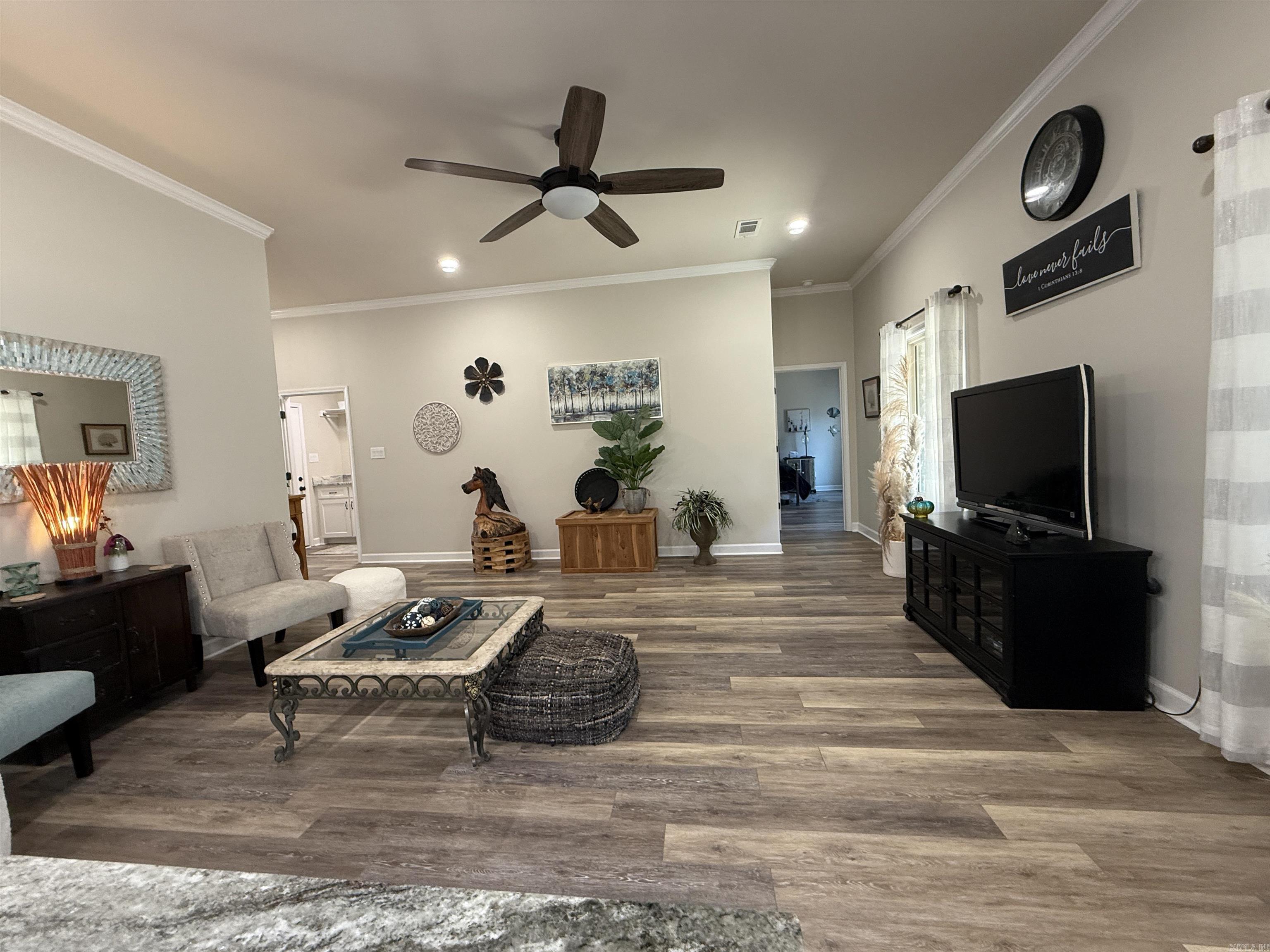 3027 Sue Street Benton, AR 72015