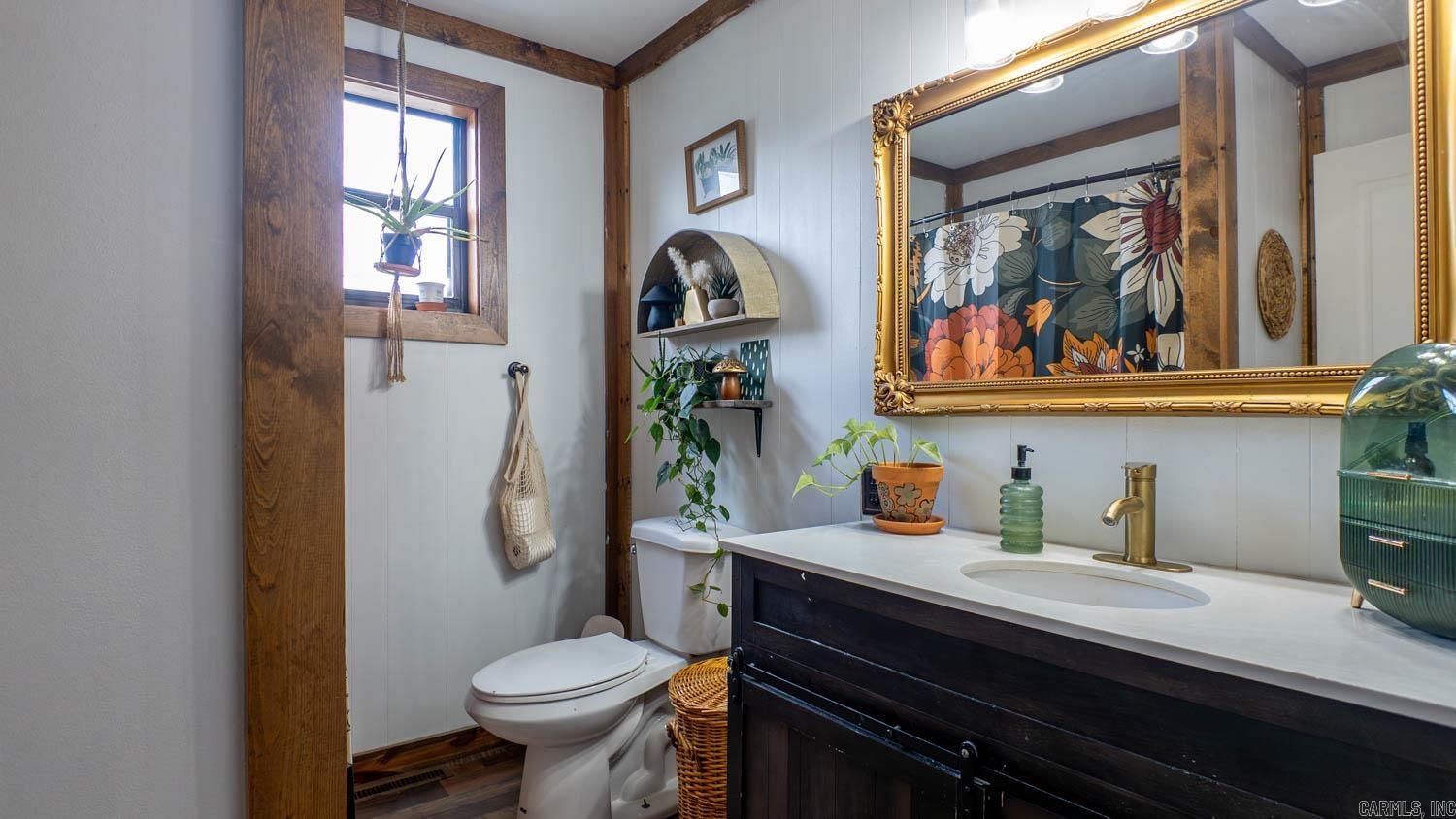 570 Missouri Avenue  Mammoth Spring, AR