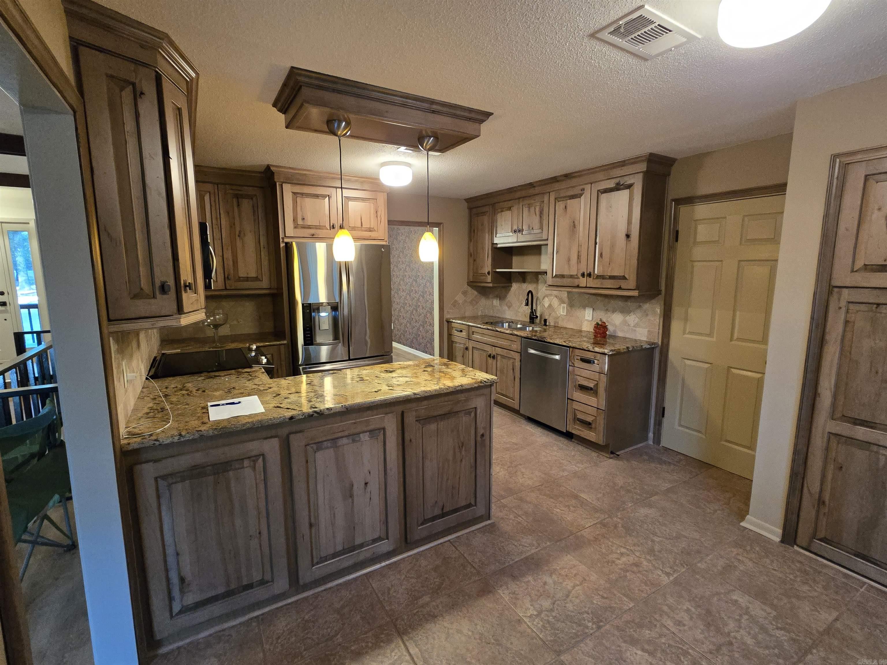 165 Sunset Country Lane Lonoke, AR 72086