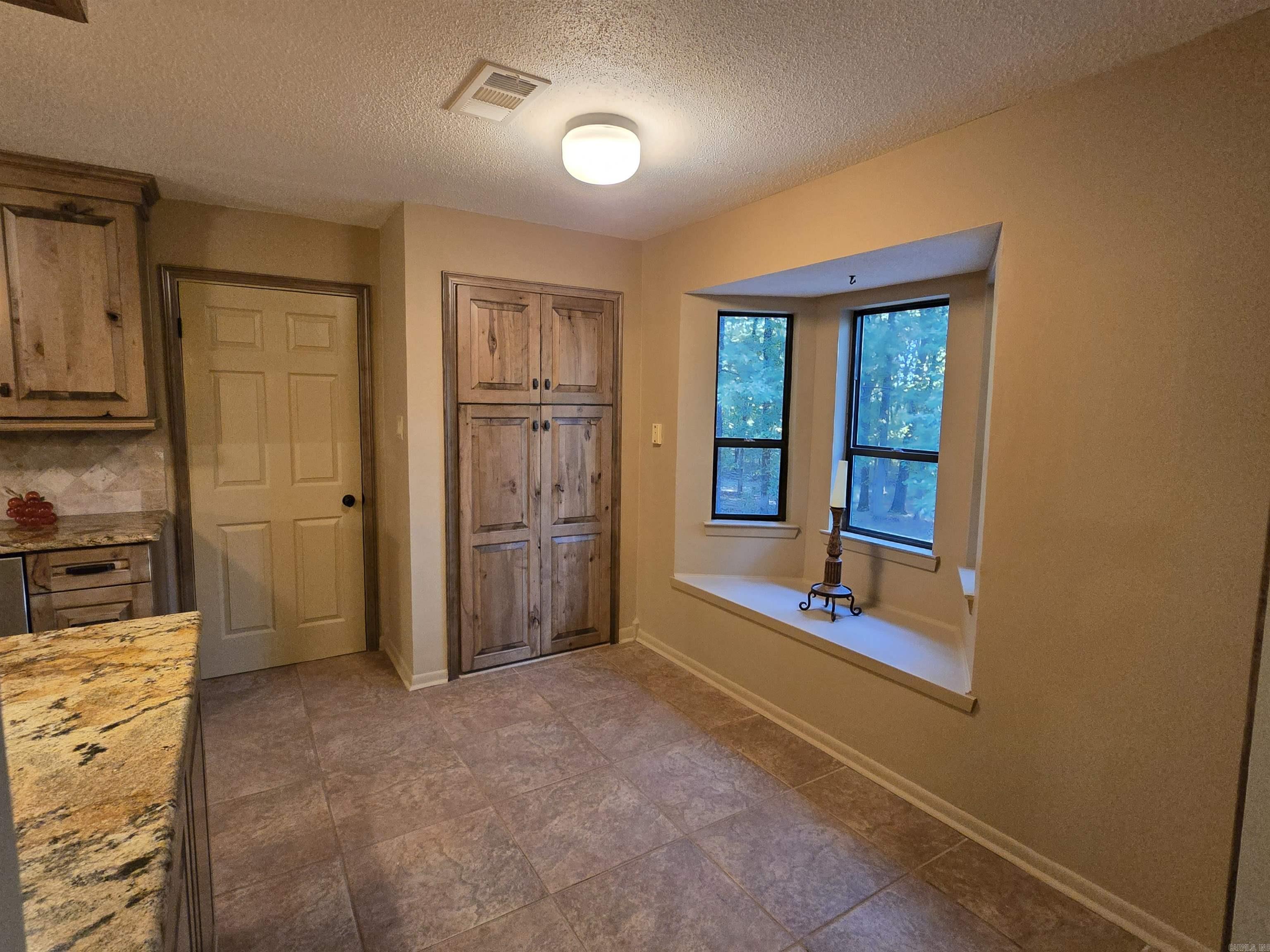 165 Sunset Country Lane Lonoke, AR 72086