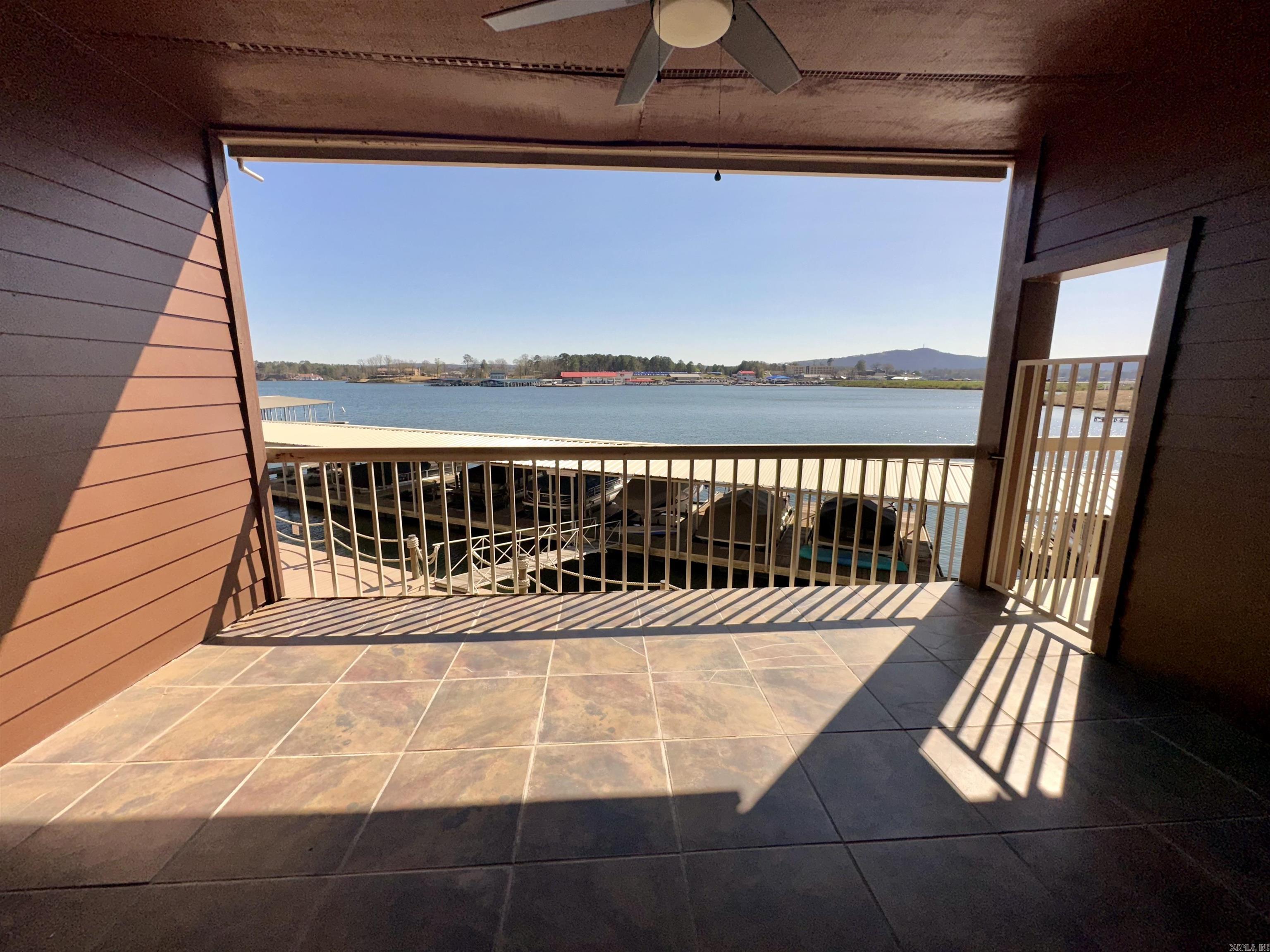 142 Lake Hamilton Drive Hot Springs, AR 71913