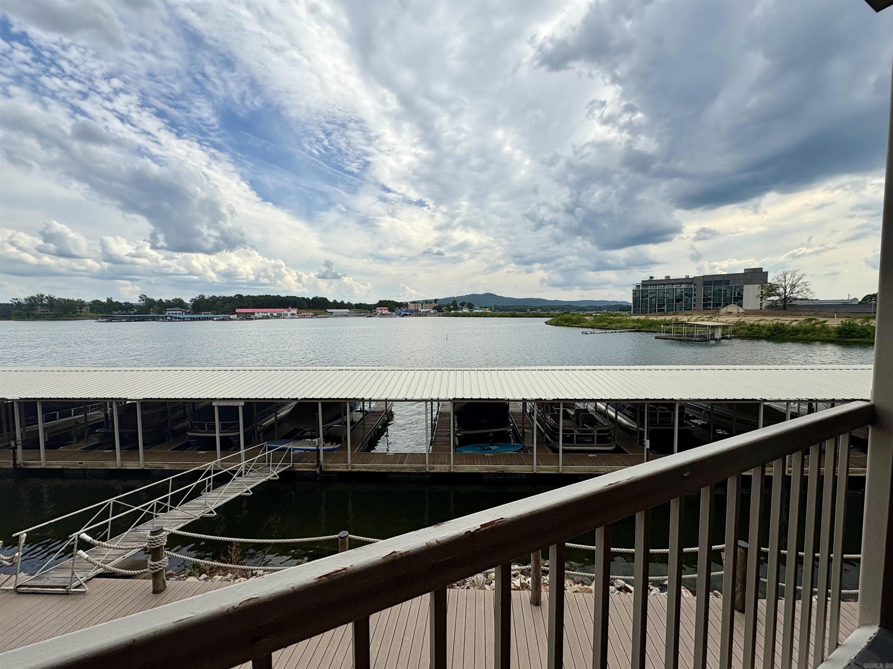 142 Lake Hamilton Drive Hot Springs, AR 71913