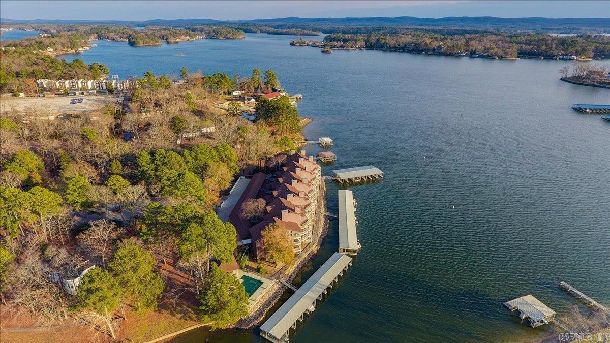 142 Lake Hamilton Drive Hot Springs, AR 71913