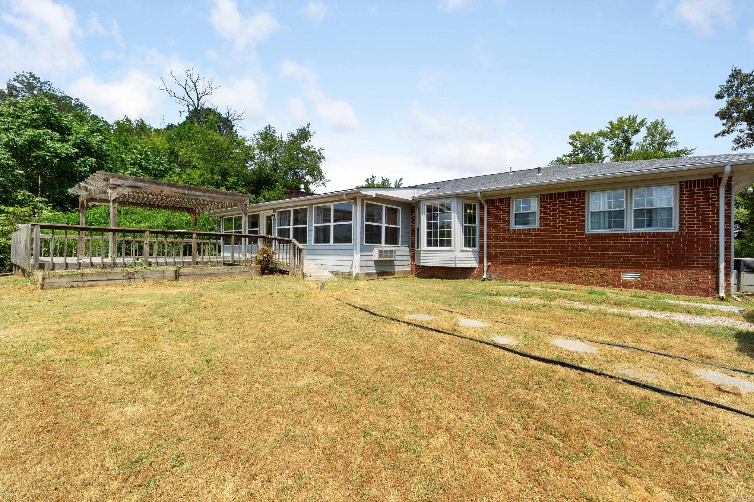 64 South  Calico Rock, AR