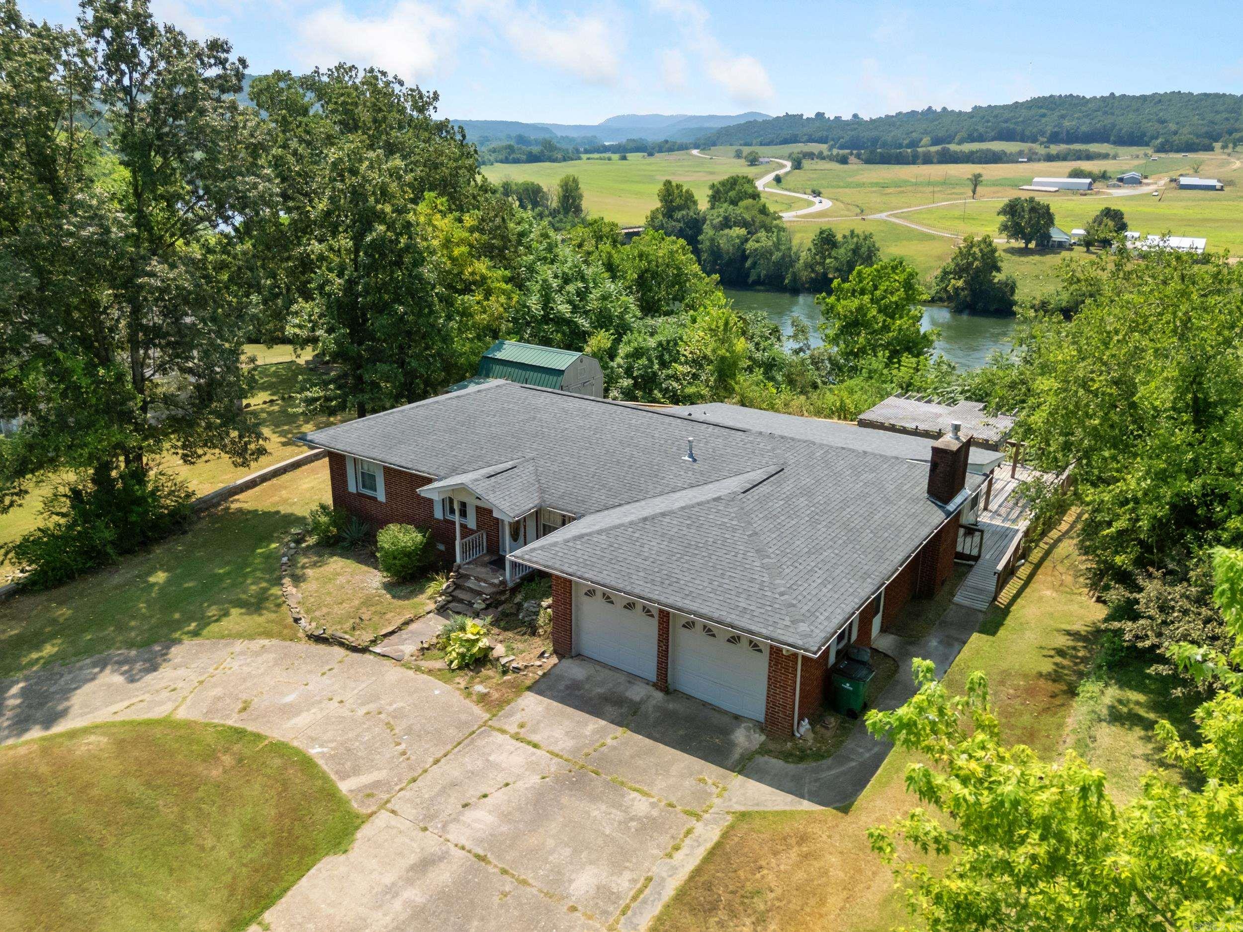 64 South  Calico Rock, AR