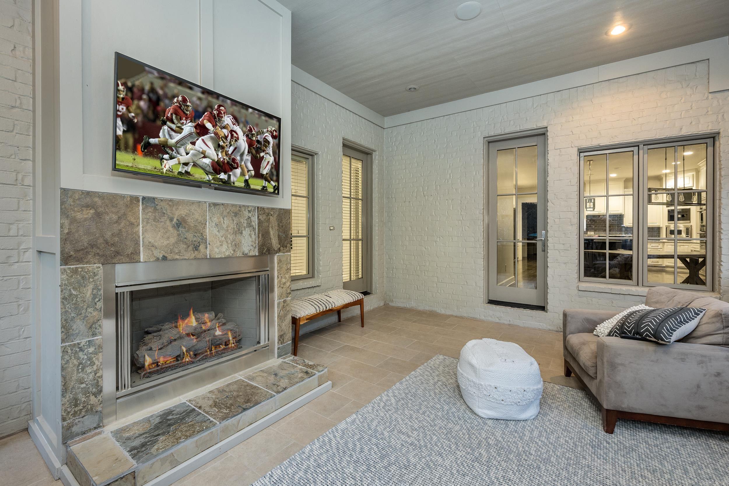 14 Sologne  Little Rock, AR