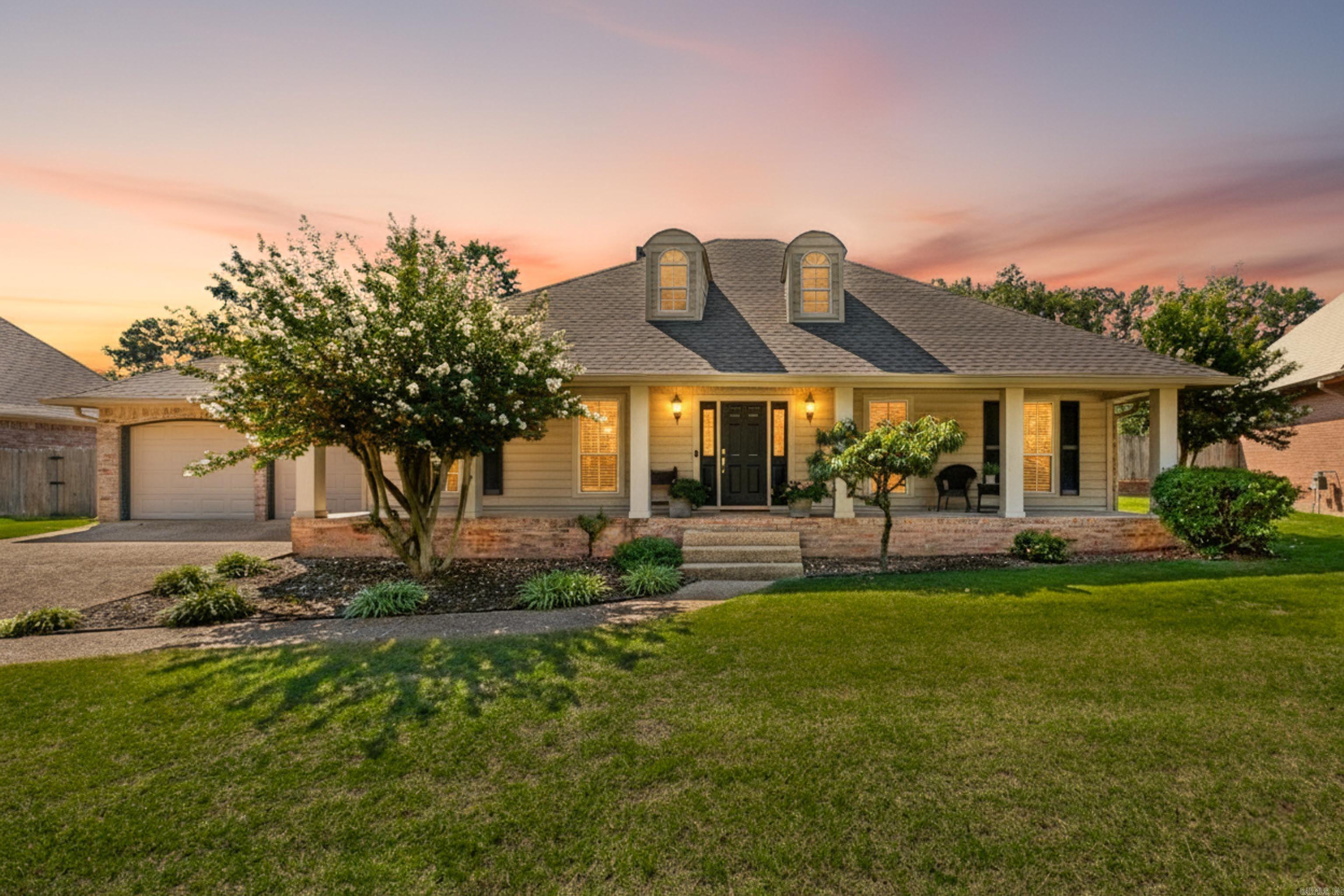 1045 Cambridge Circle