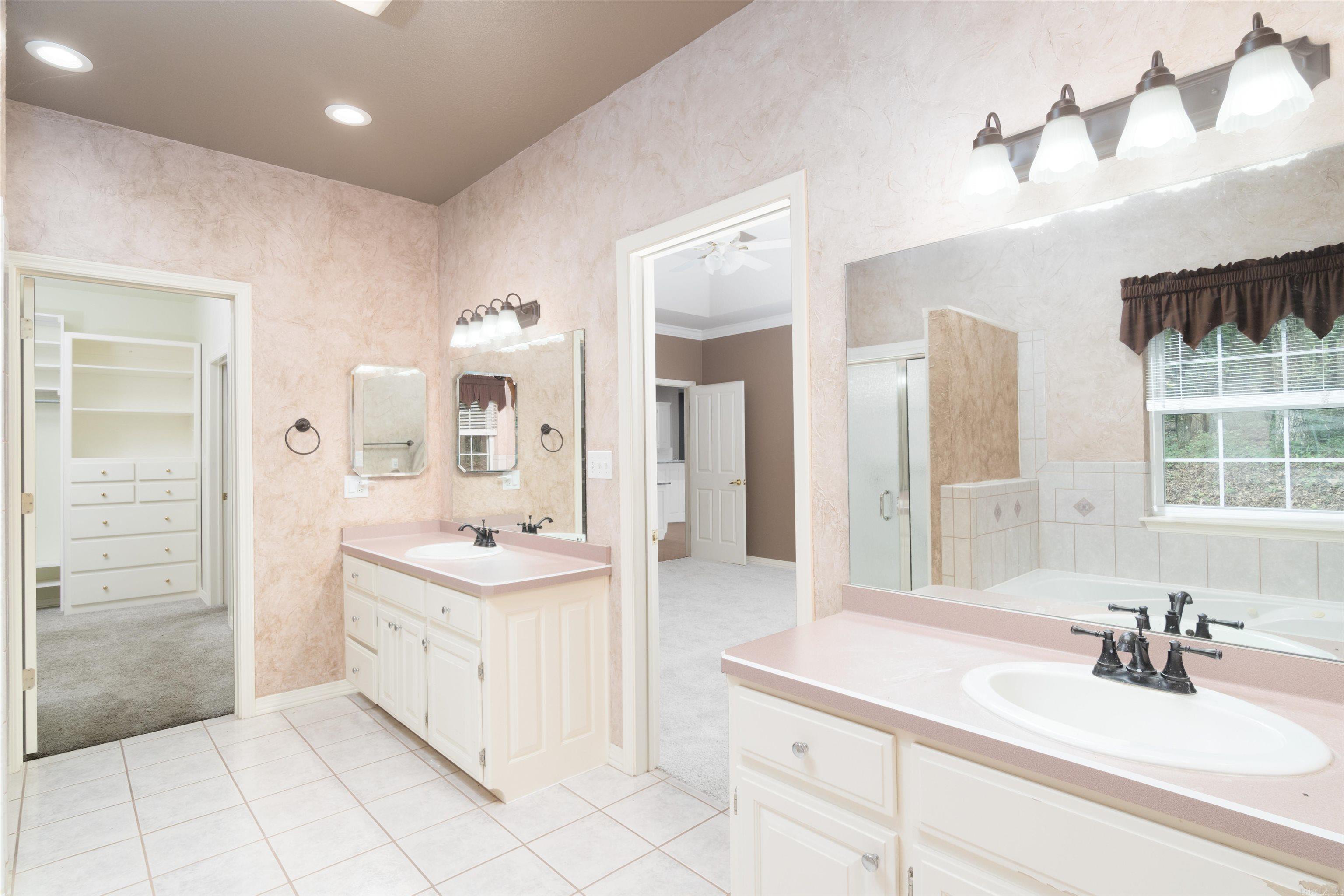 35 Delgado Way Hot Springs Village, AR 71909