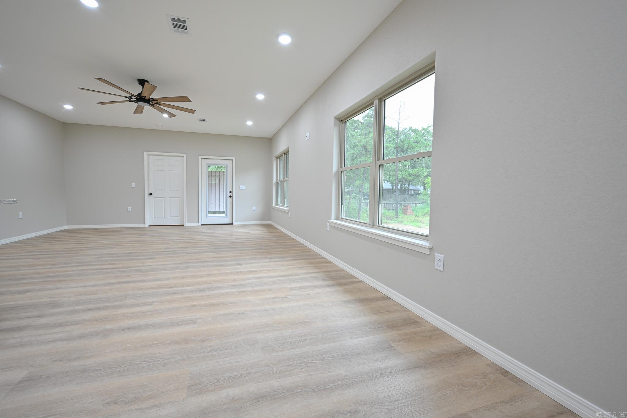 104 Red Oak Drive Mena, AR 71953