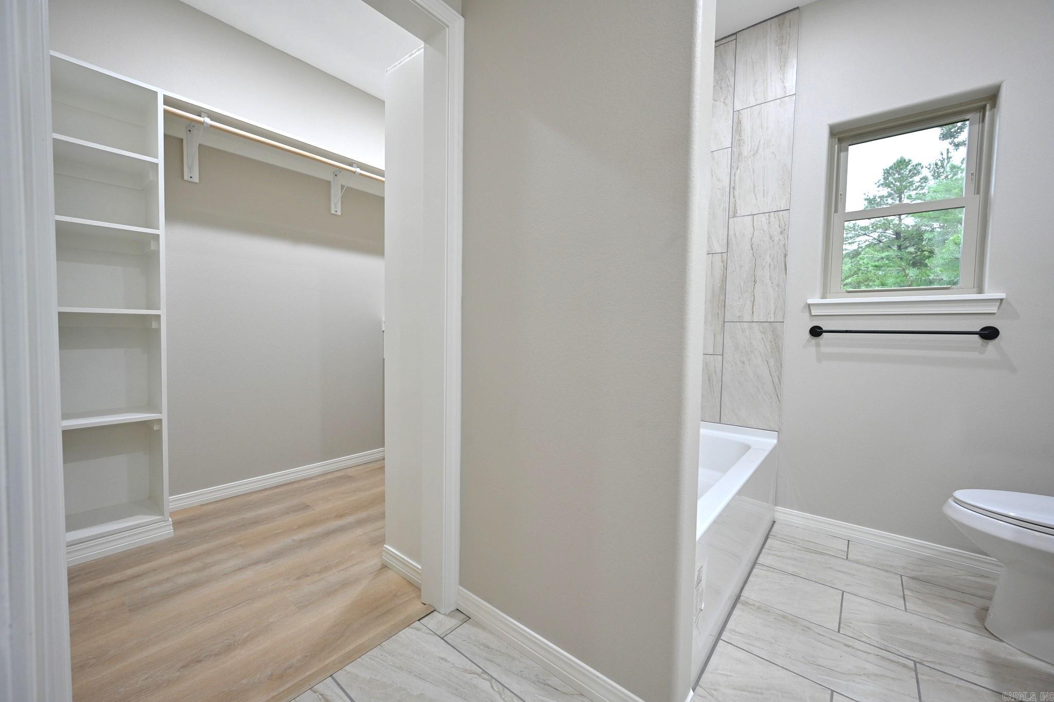 104 Red Oak Drive Mena, AR 71953