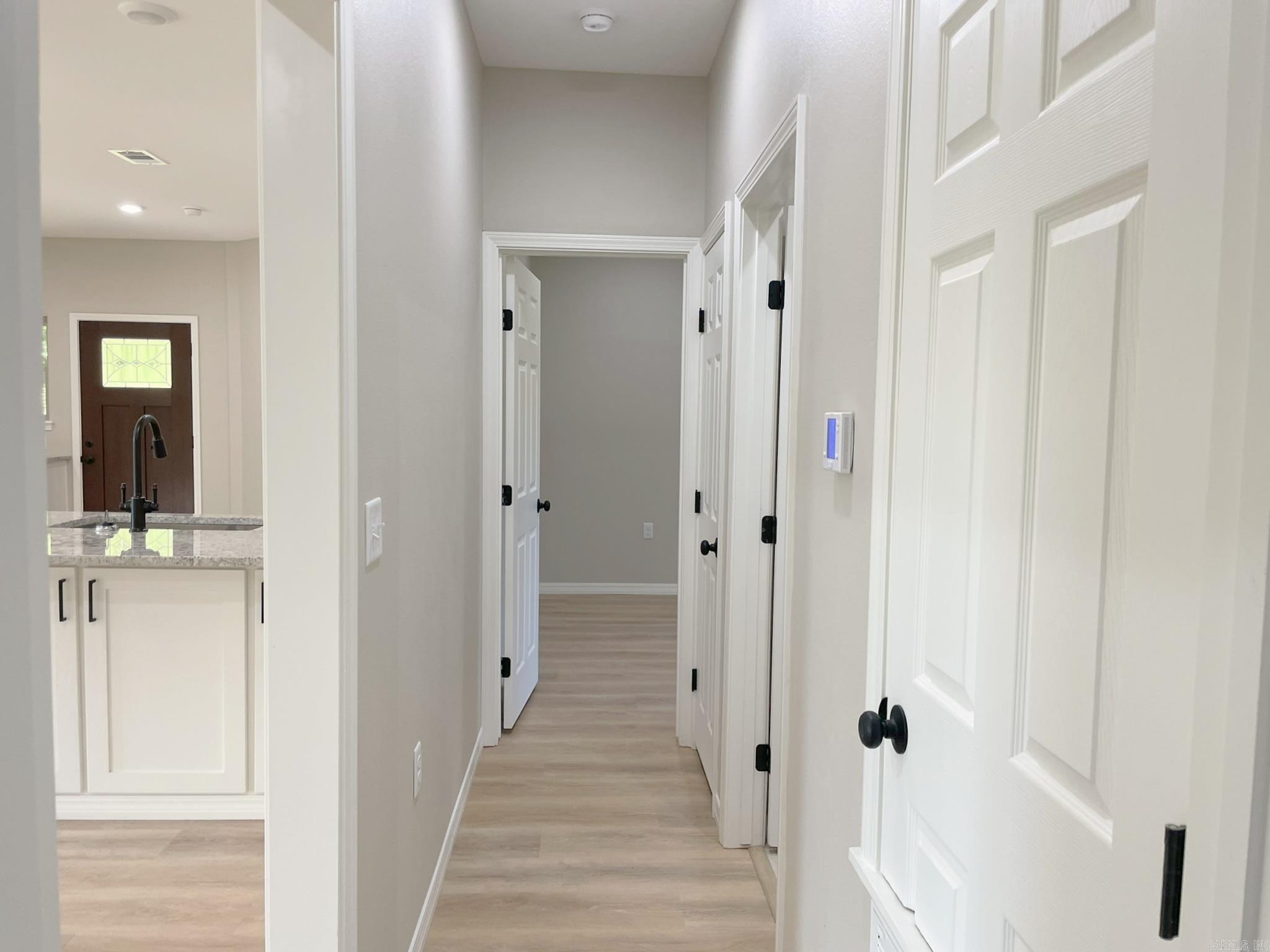 104 Red Oak  Mena, AR