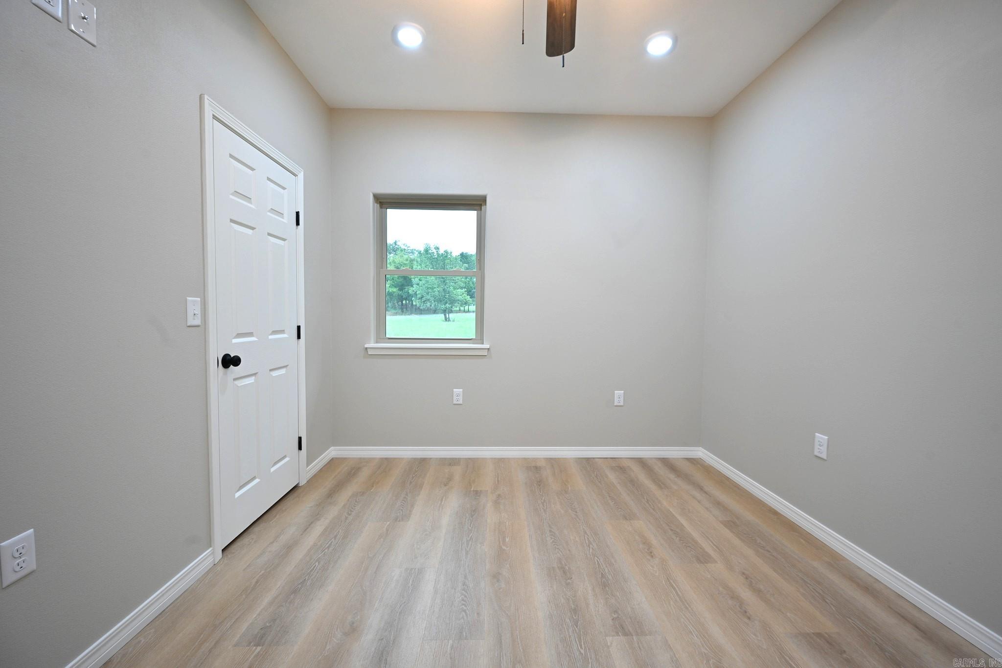 104 Red Oak  Mena, AR