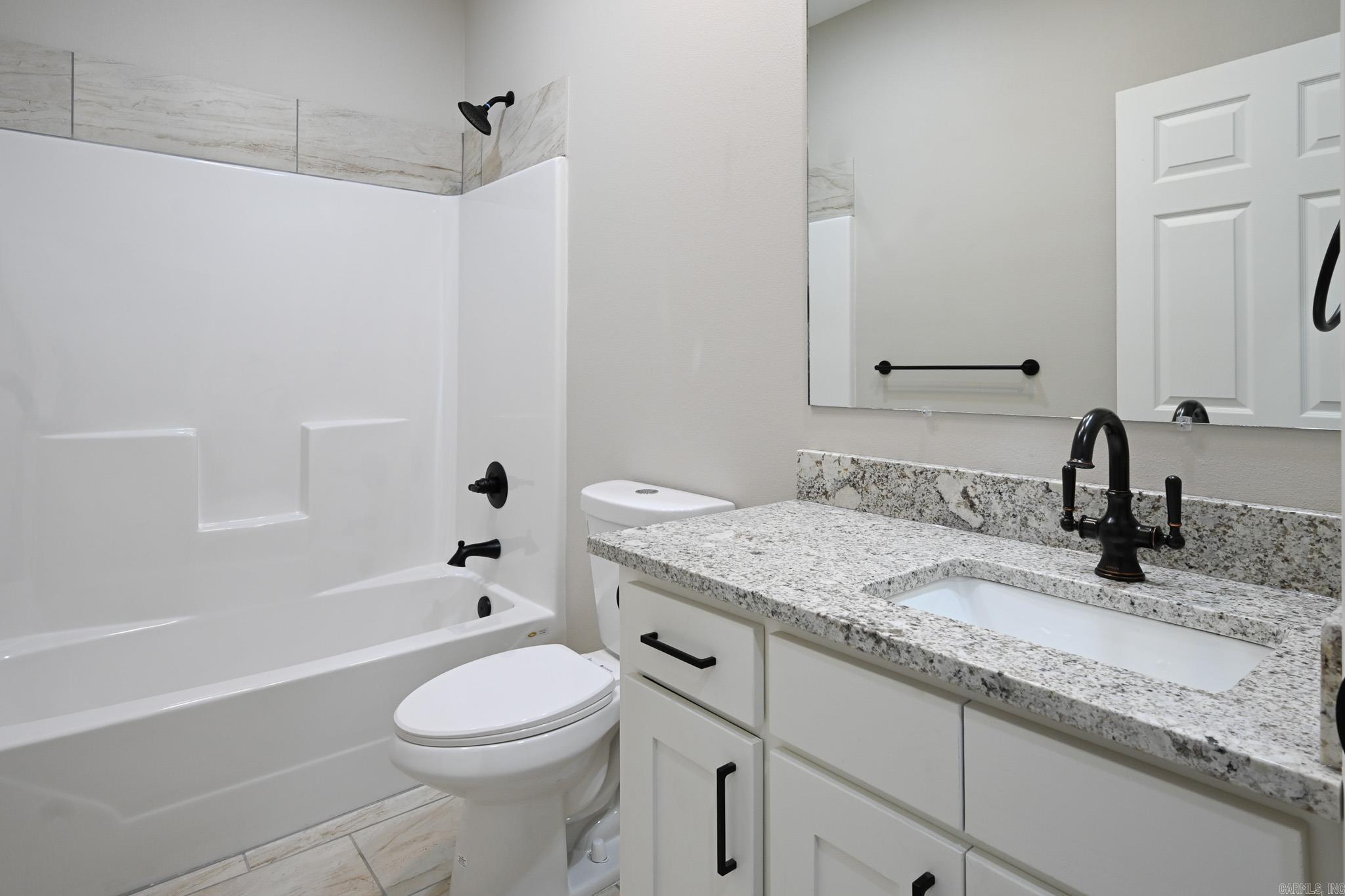 104 Red Oak Drive Mena, AR 71953