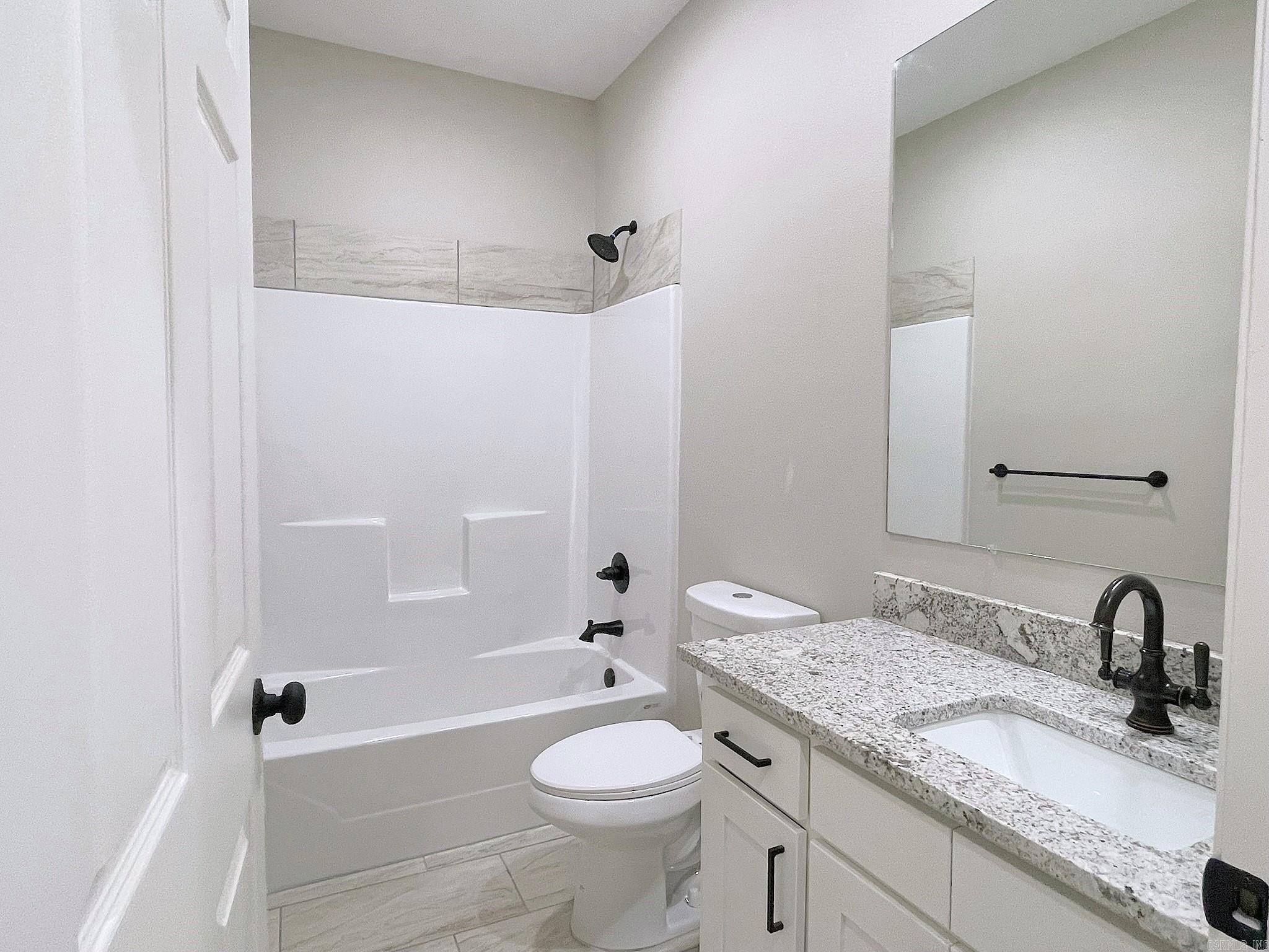 104 Red Oak Drive Mena, AR 71953