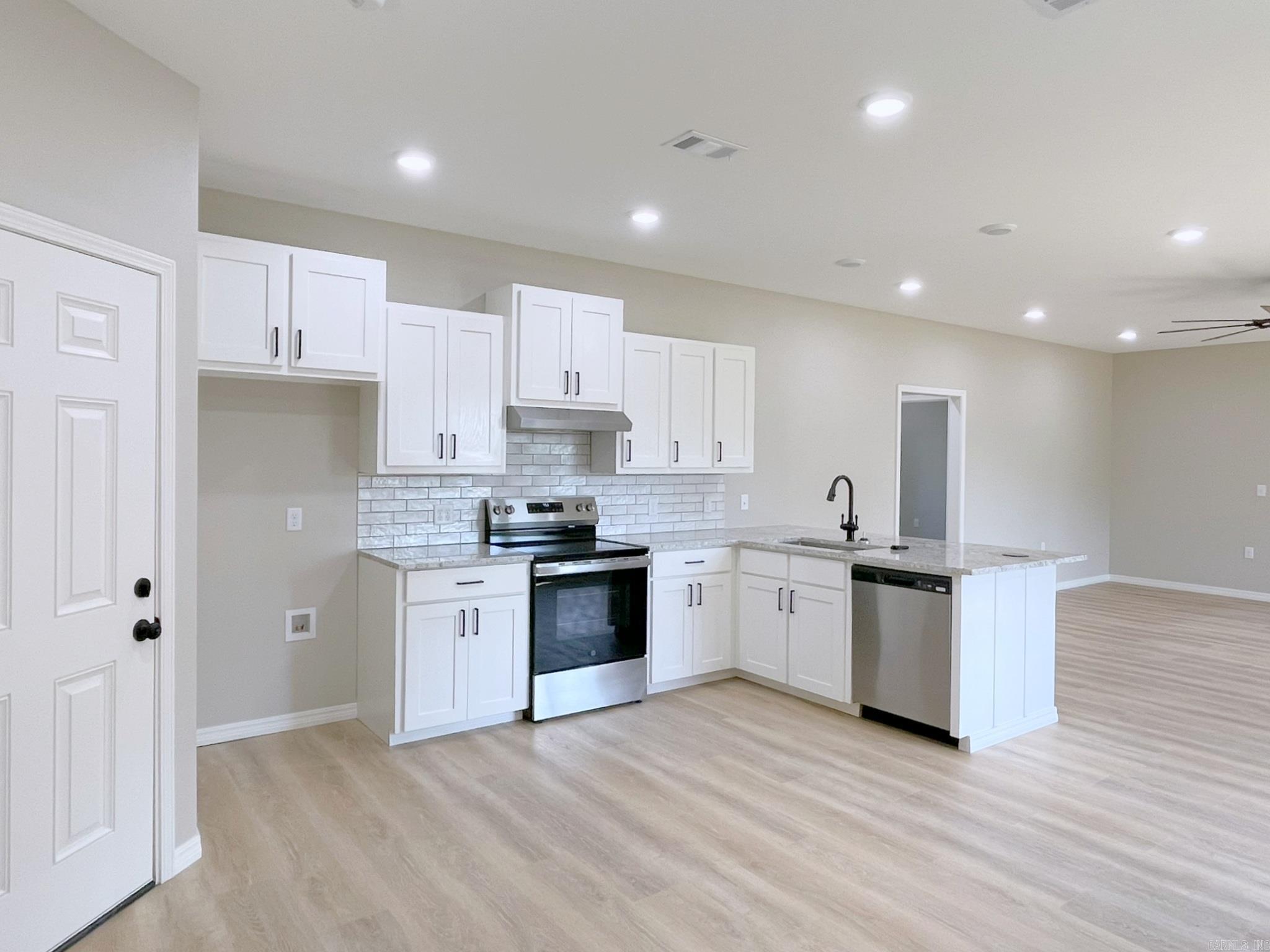 104 Red Oak Drive Mena, AR 71953