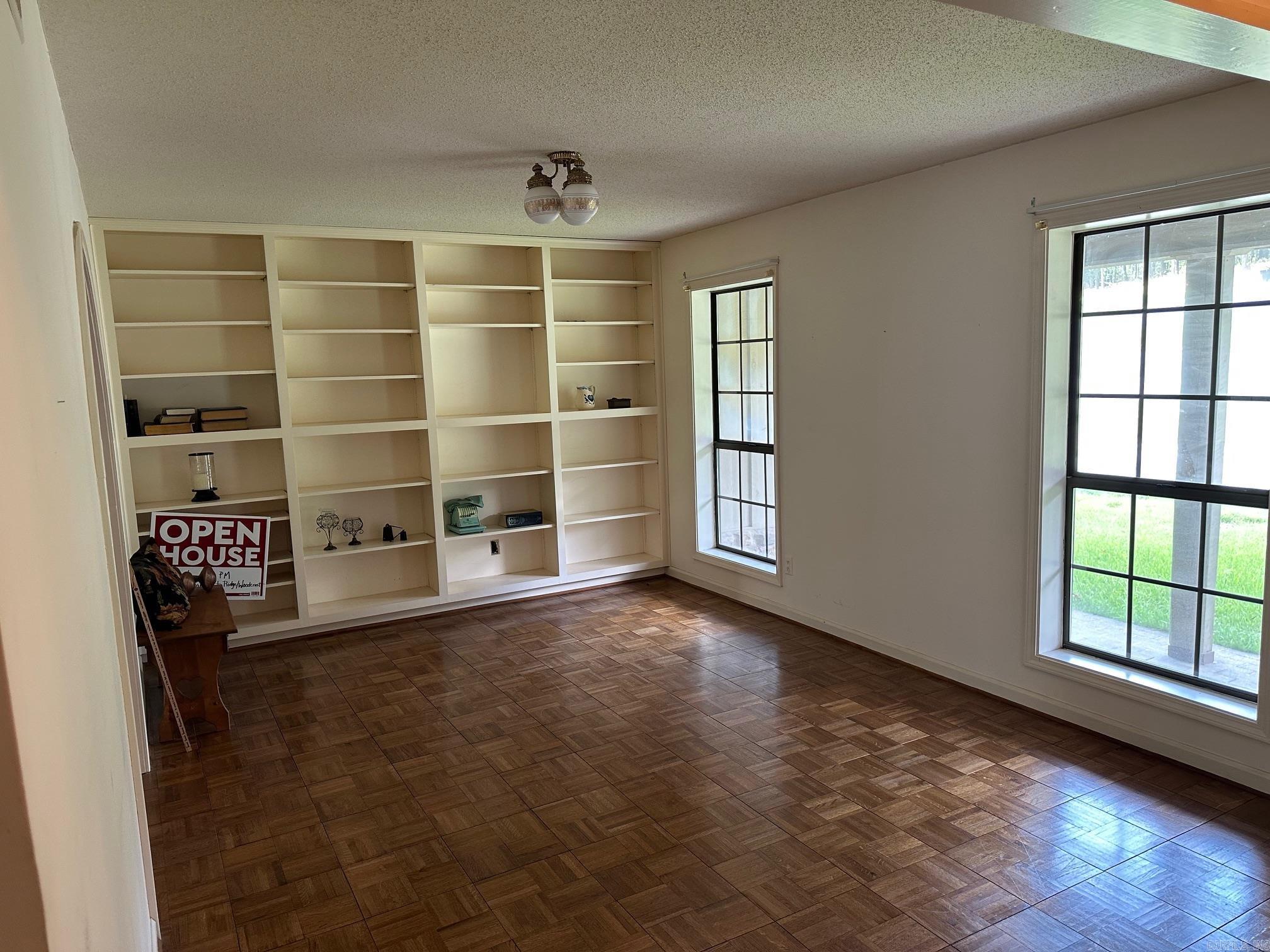 1105 woodcrest Star City, AR 71667