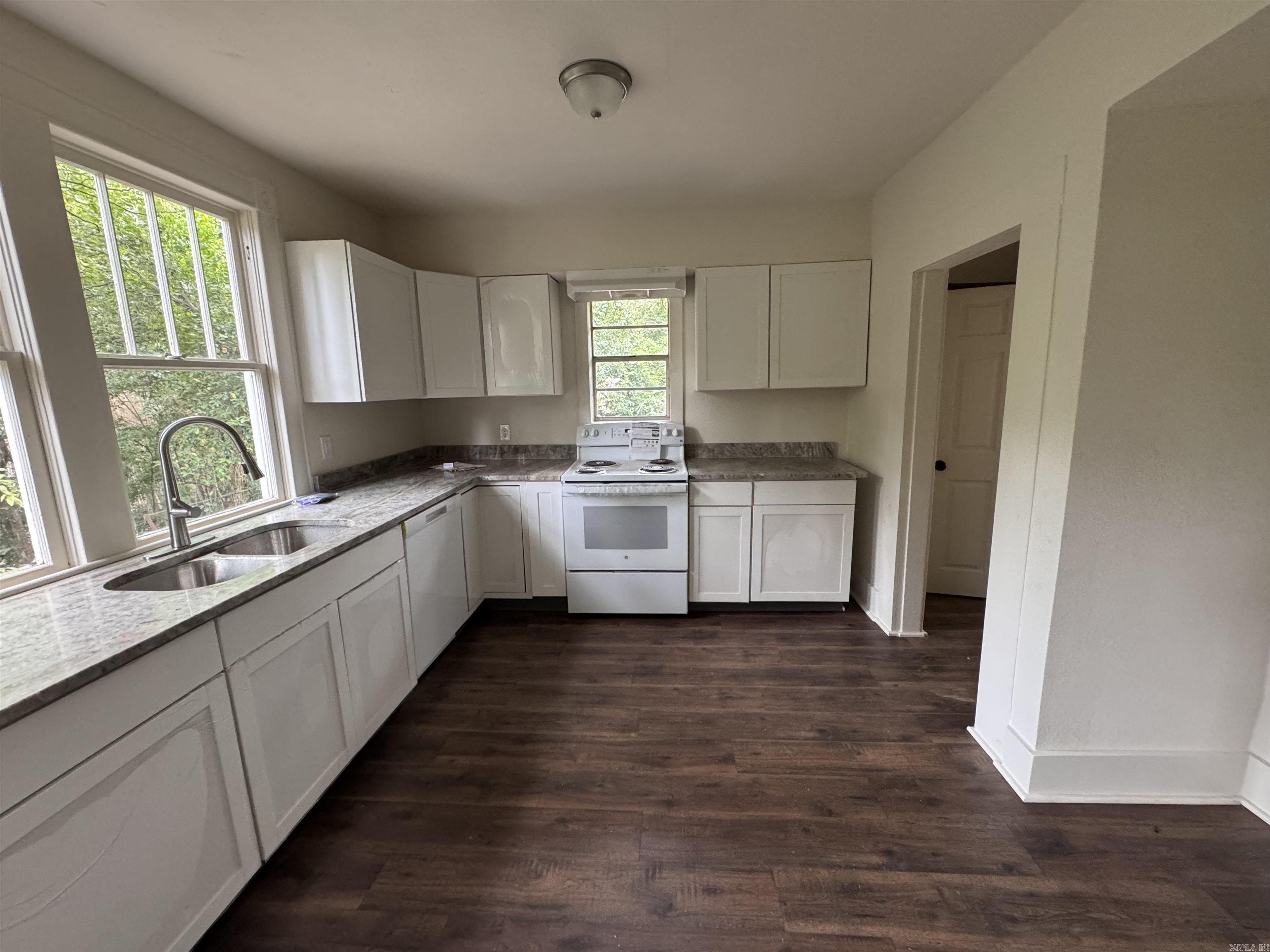 209 Elizabeth Terrace Hot Springs, AR 71901