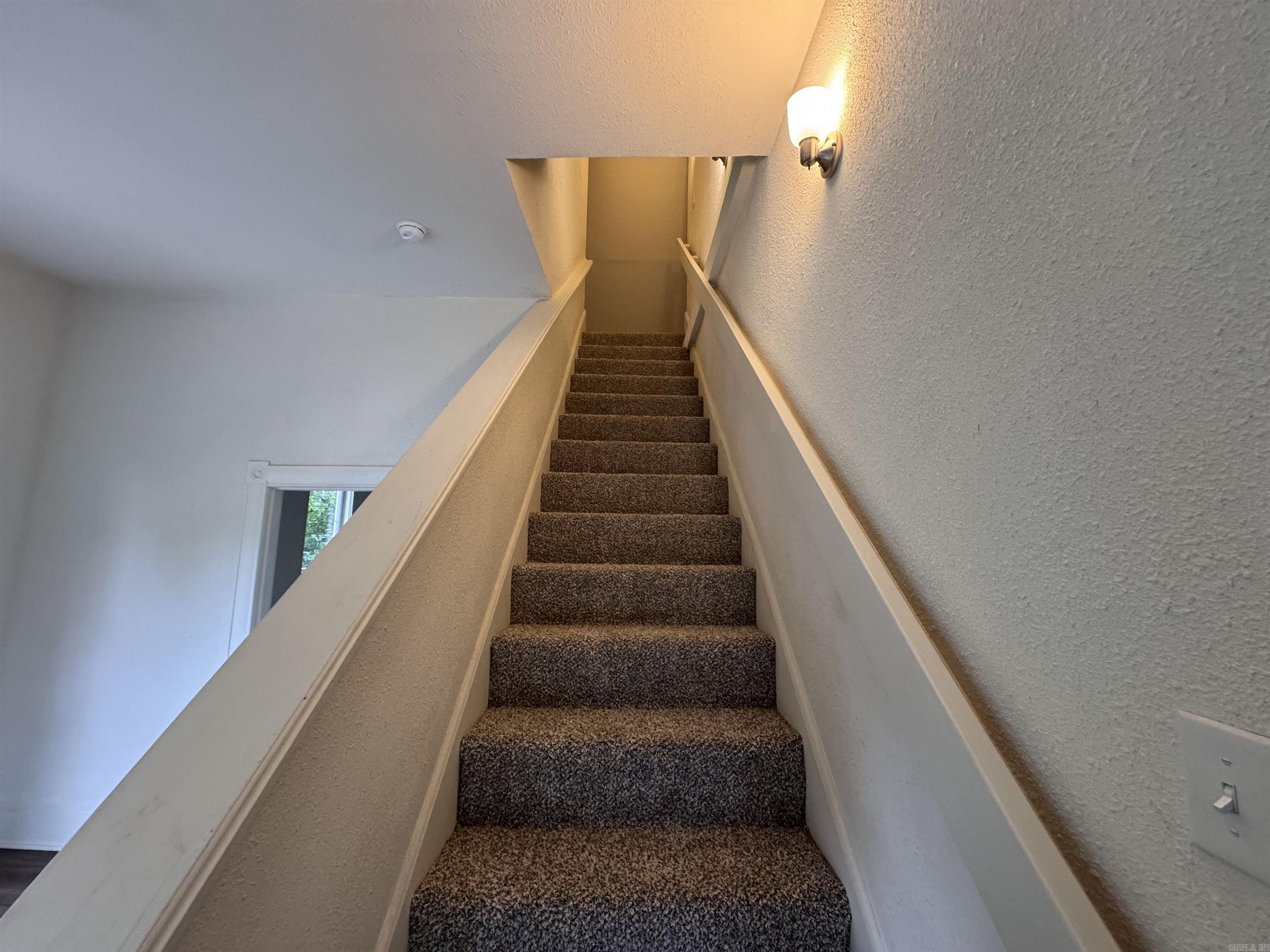 209 Elizabeth Terrace Hot Springs, AR 71901