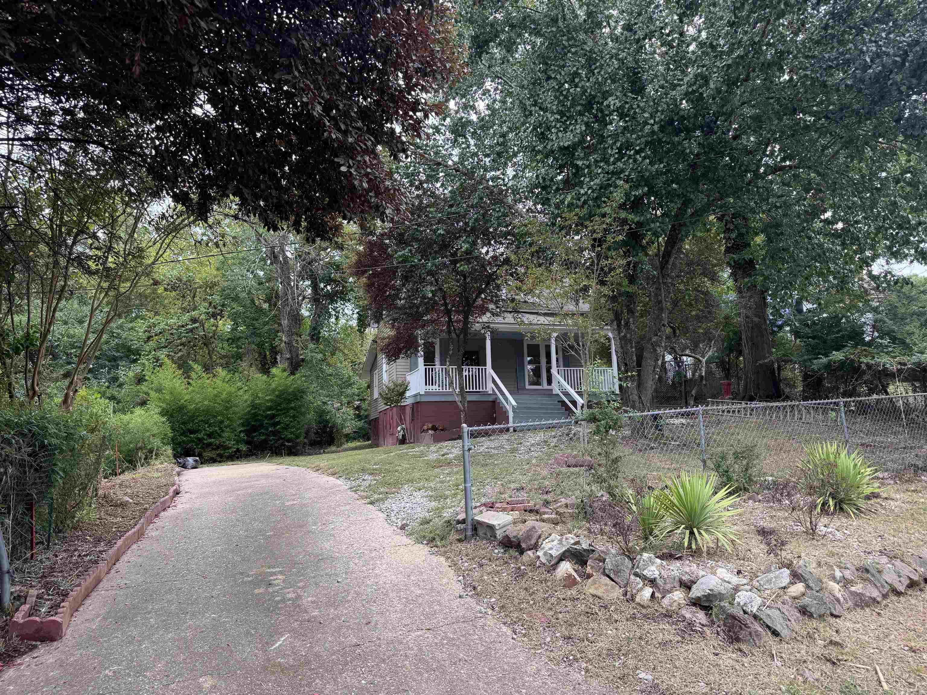 209 Elizabeth Terrace Hot Springs, AR 71901