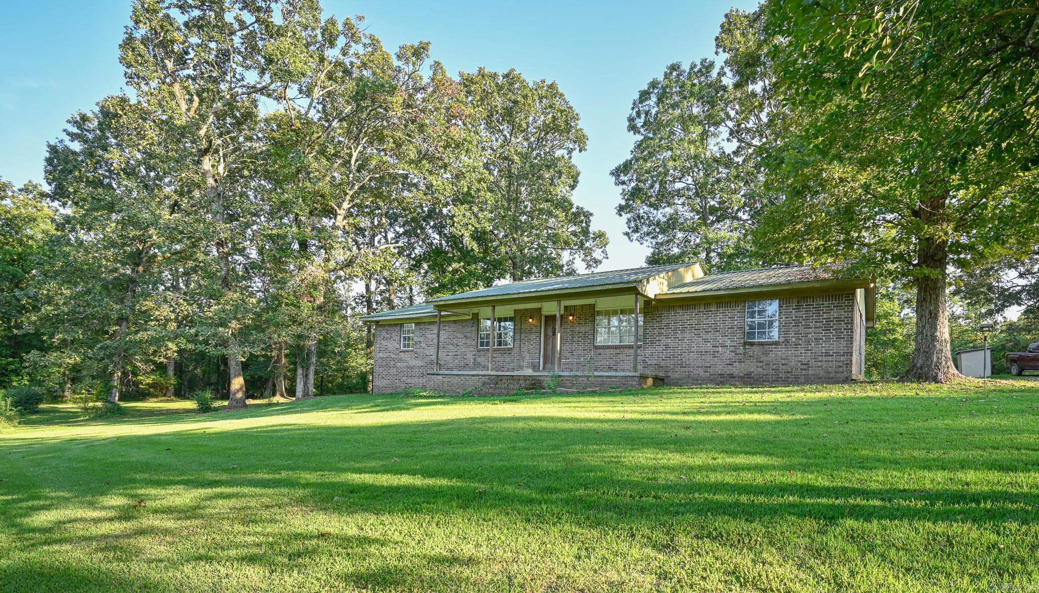 142  Cardinal Lane  Mena, AR