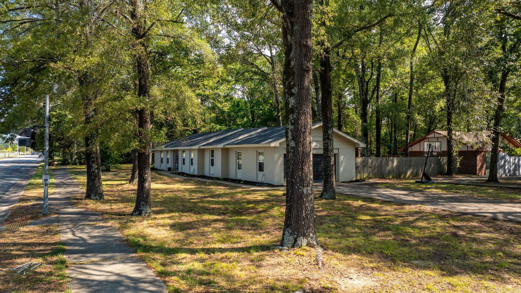 50 White Oak Drive Conway, AR 72034