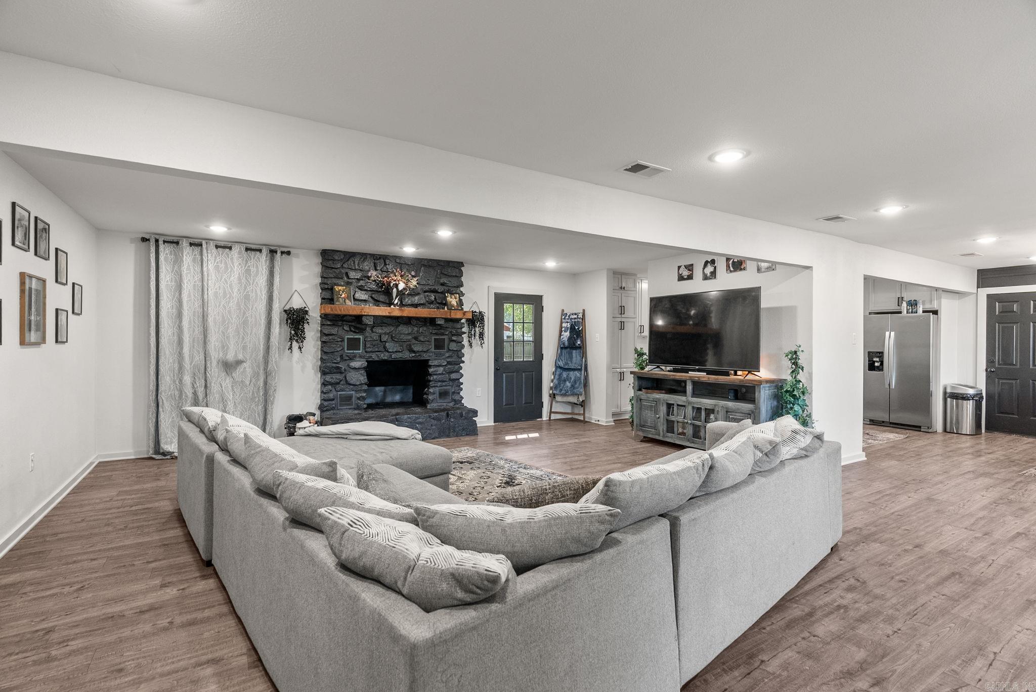 50 White Oak Drive Conway, AR 72034