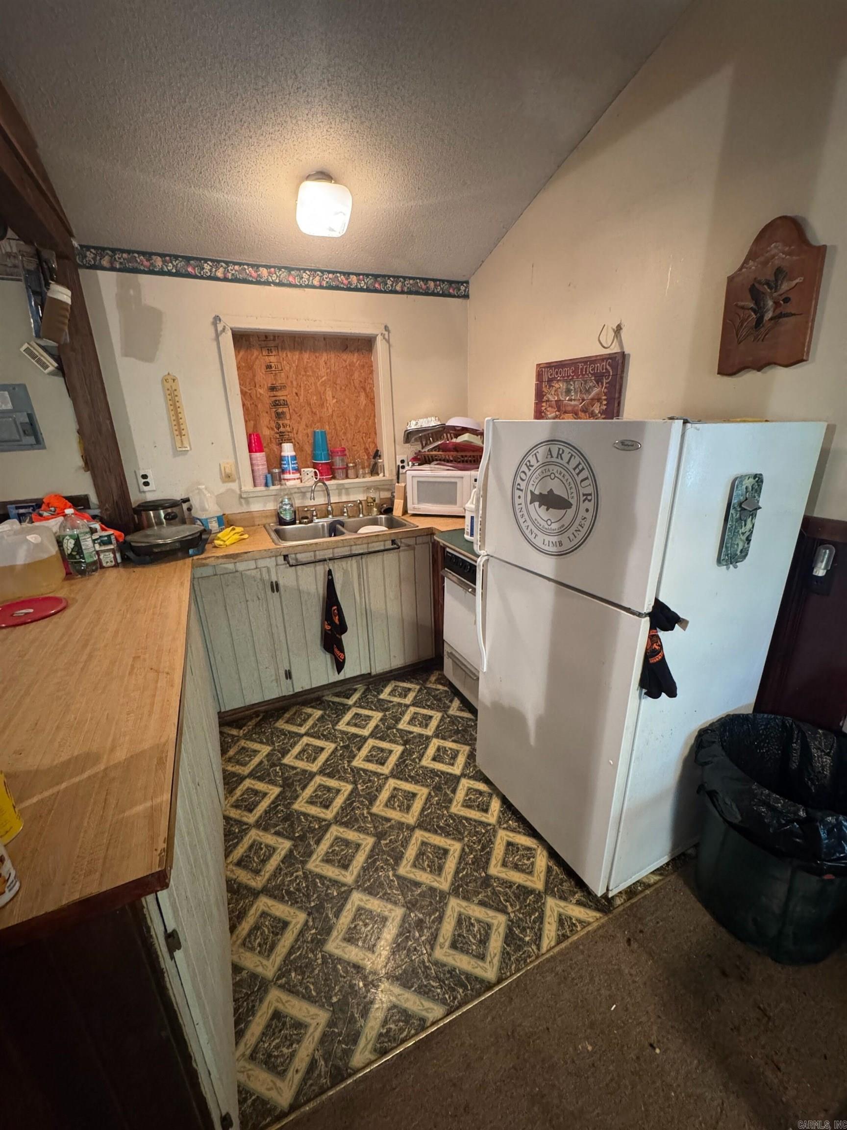 1806 County Rd 150  Augusta, AR